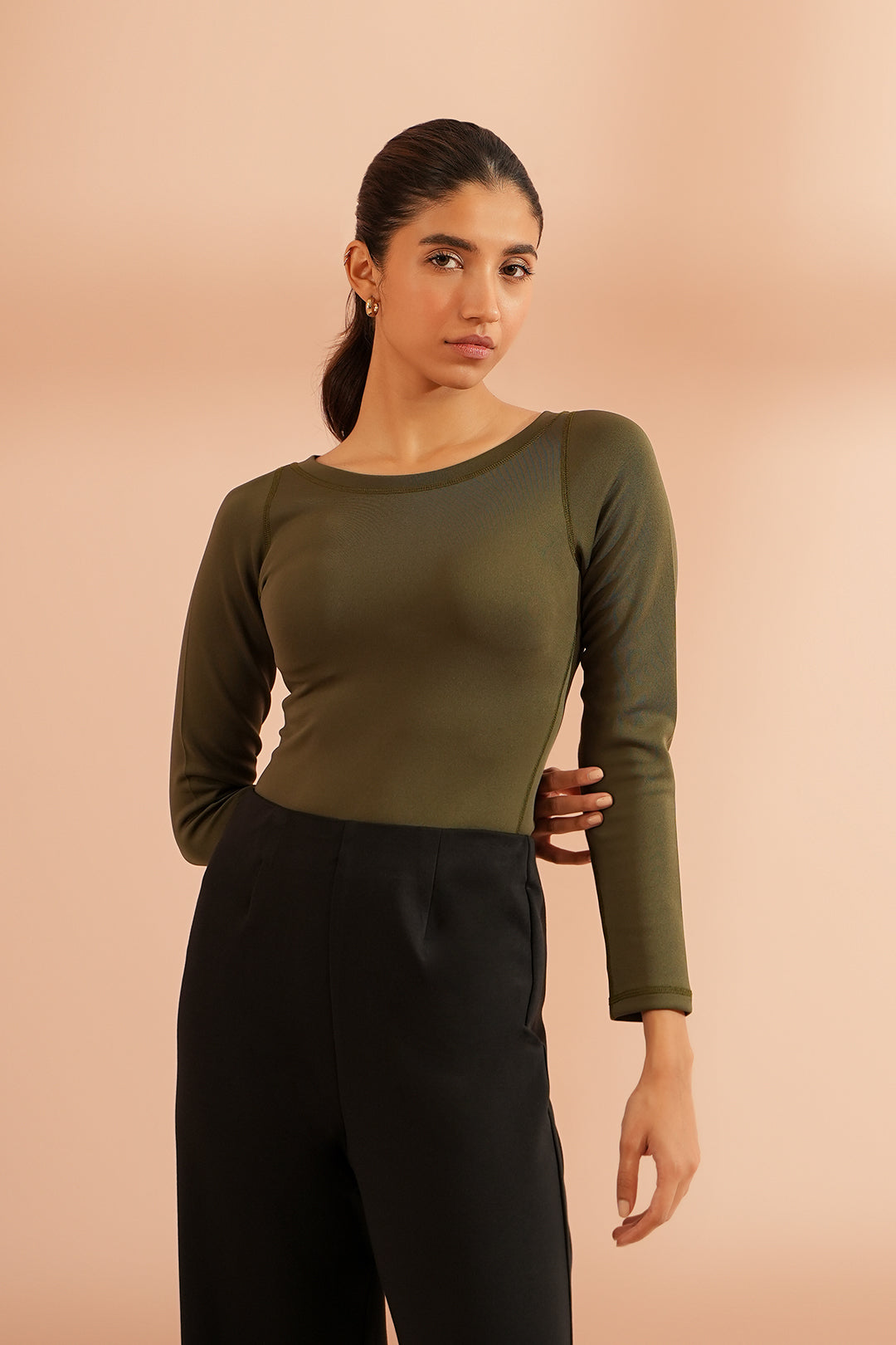 https://cdn.shopify.com/s/files/1/0611/8585/1568/files/W.FW23.207.T-2.jpg?v=1736335724