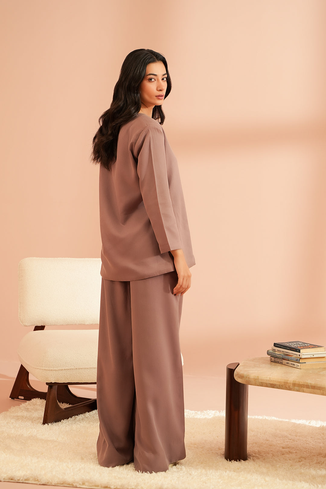 https://cdn.shopify.com/s/files/1/0611/8585/1568/files/W.FW23.214.T-4.jpg?v=1736335515