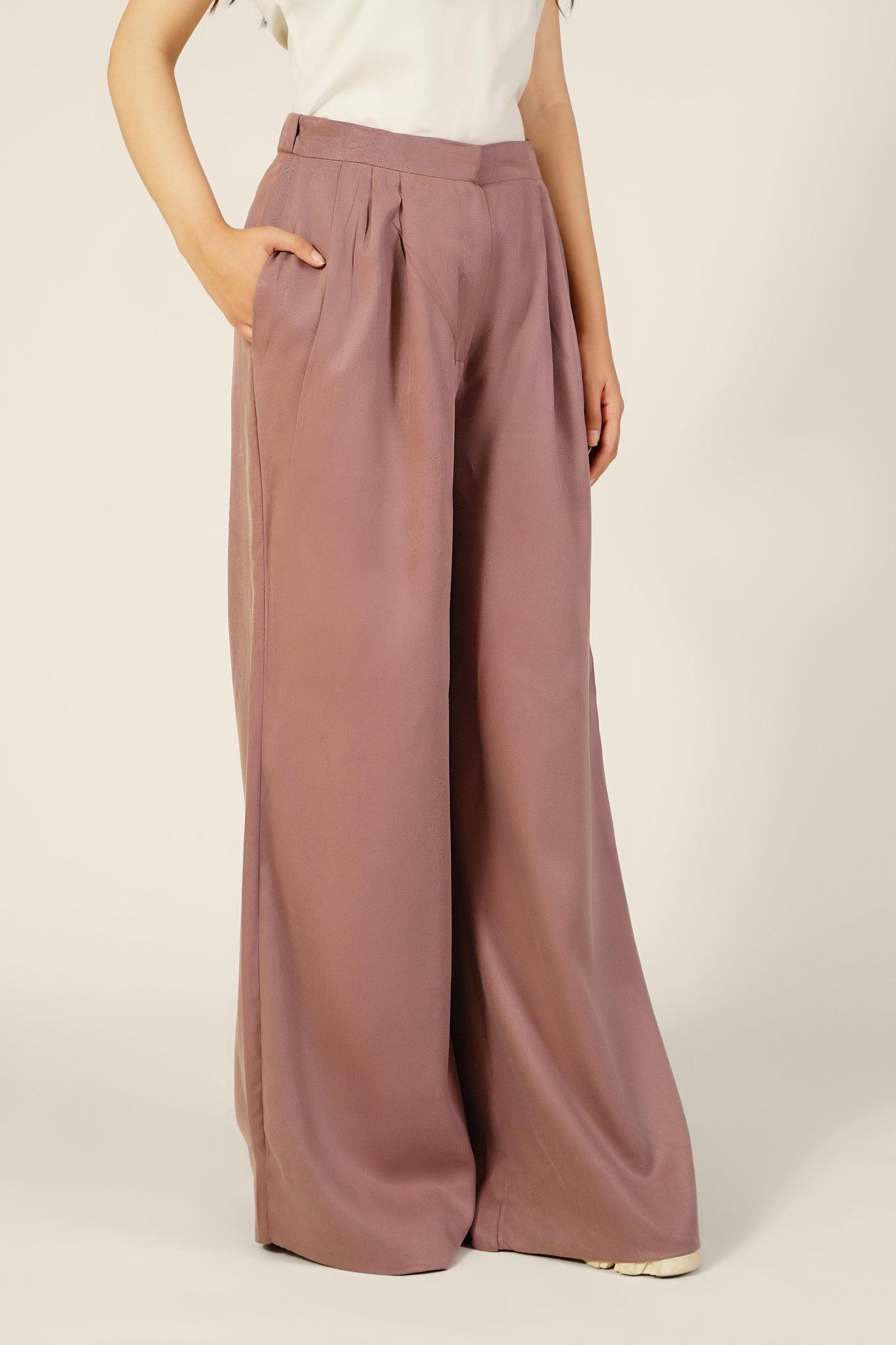 https://cdn.shopify.com/s/files/1/0611/8585/1568/files/W.FW23.221.P-2.jpg?v=1736335525