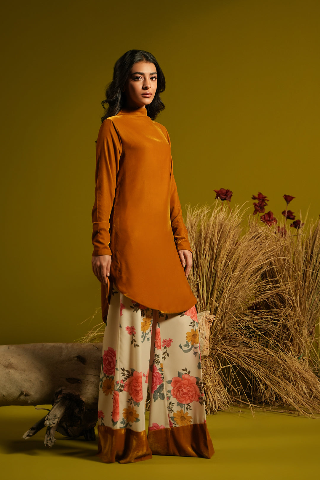 https://cdn.shopify.com/s/files/1/0611/8585/1568/files/W.FW23.226.T-1.jpg?v=1736335722