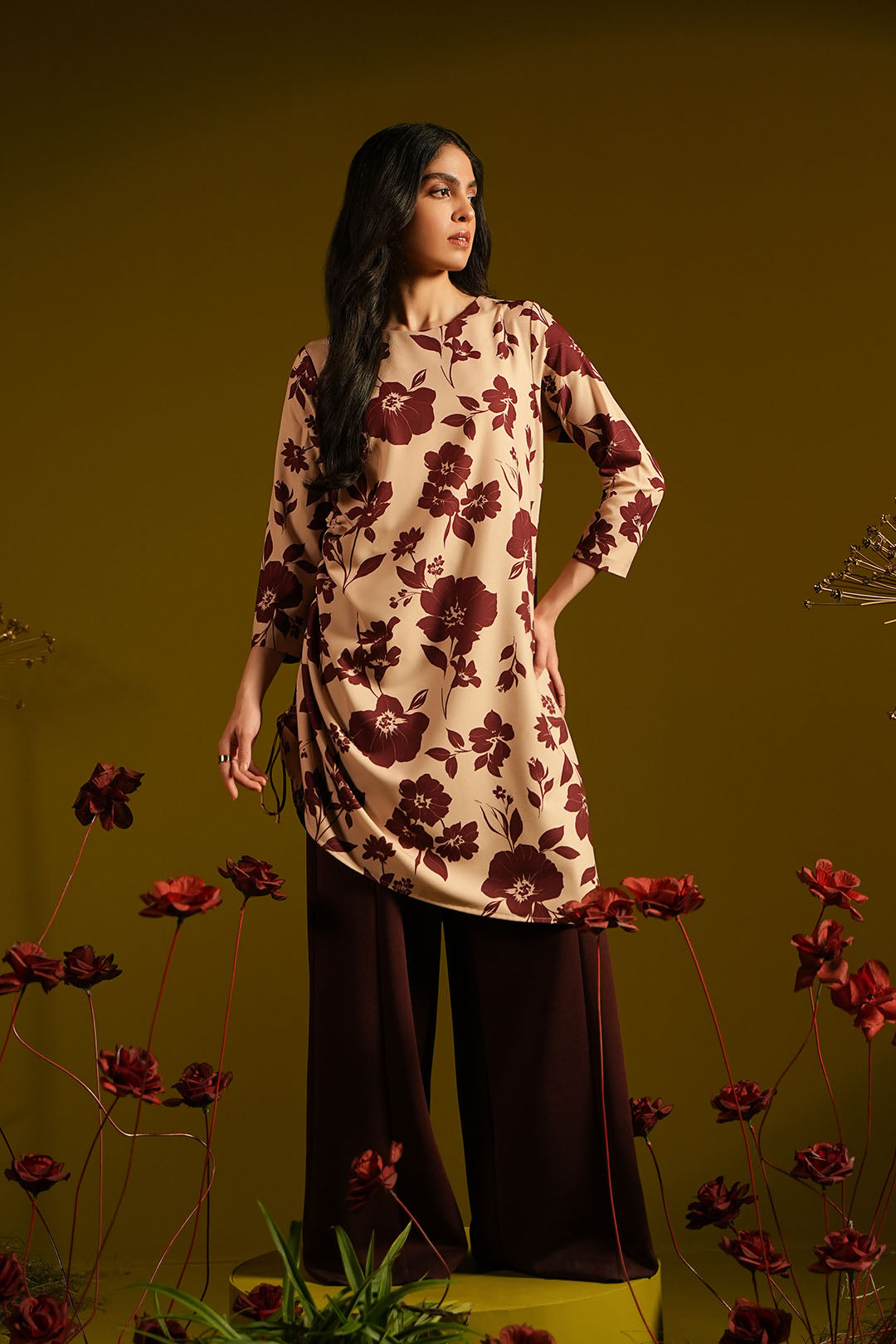 https://cdn.shopify.com/s/files/1/0611/8585/1568/files/W.FW23.238.T-1.jpg?v=1736335711