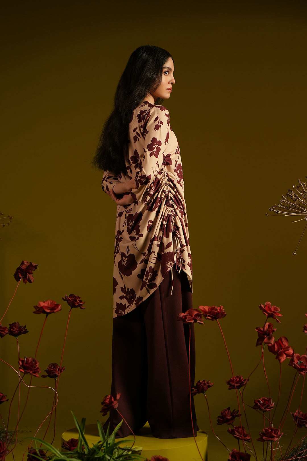https://cdn.shopify.com/s/files/1/0611/8585/1568/files/W.FW23.238.T-4.jpg?v=1736335711