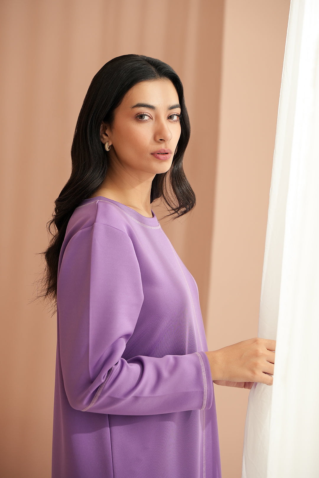 https://cdn.shopify.com/s/files/1/0611/8585/1568/files/W.FW23.250.T-4.jpg?v=1736335470