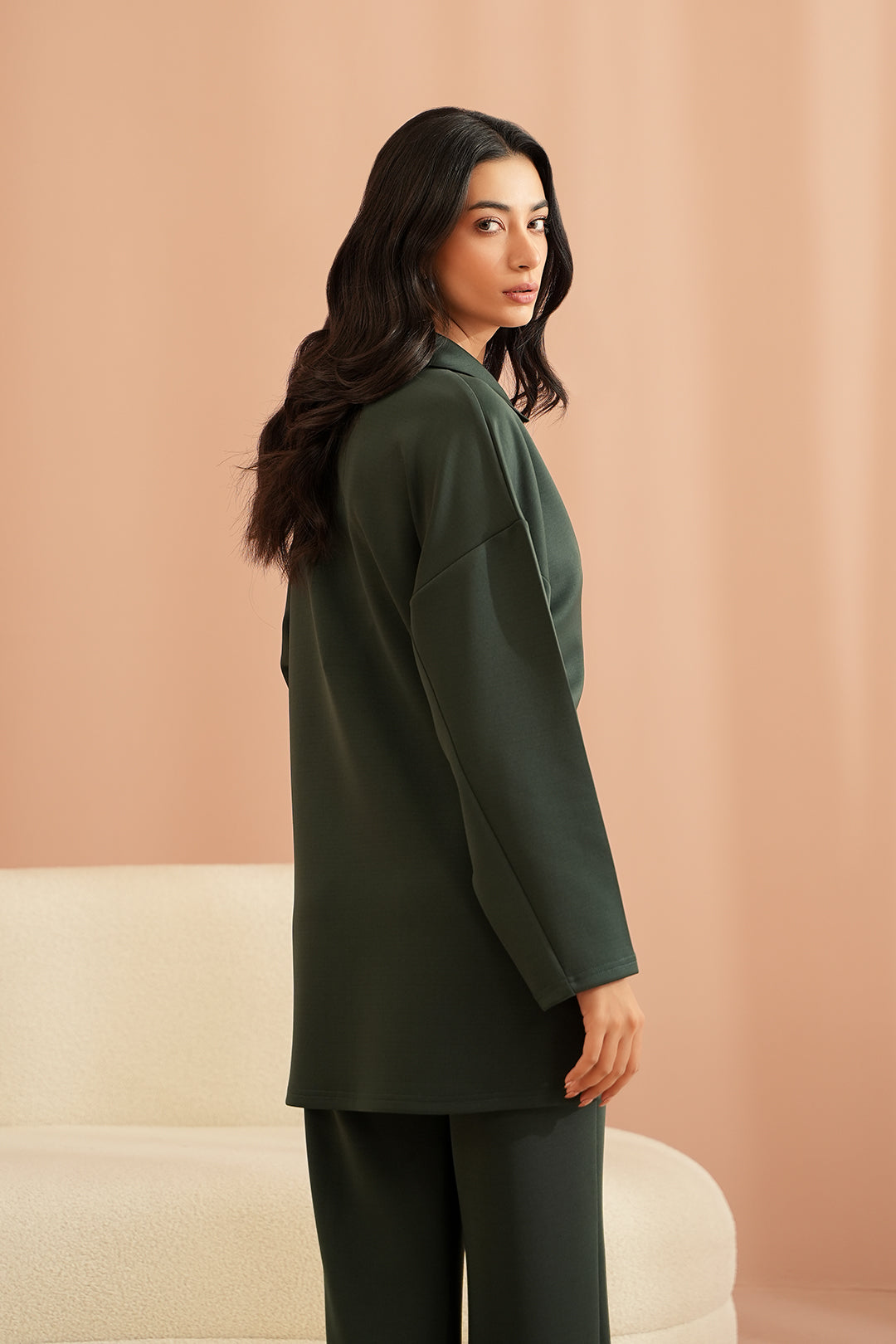 https://cdn.shopify.com/s/files/1/0611/8585/1568/files/W.FW23.256.T-4.jpg?v=1736335463