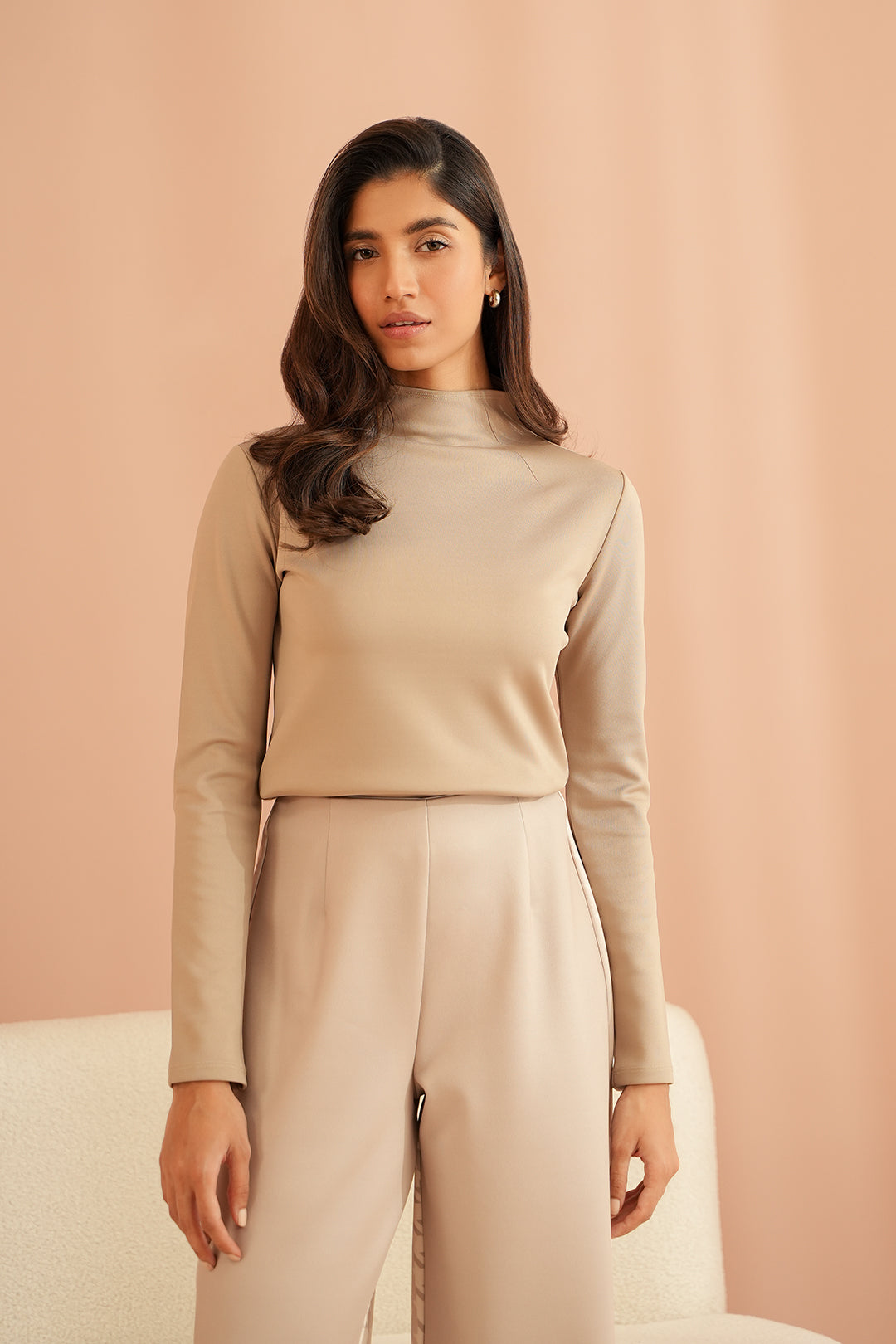 https://cdn.shopify.com/s/files/1/0611/8585/1568/files/W.FW23.257.T-3.jpg?v=1736335461