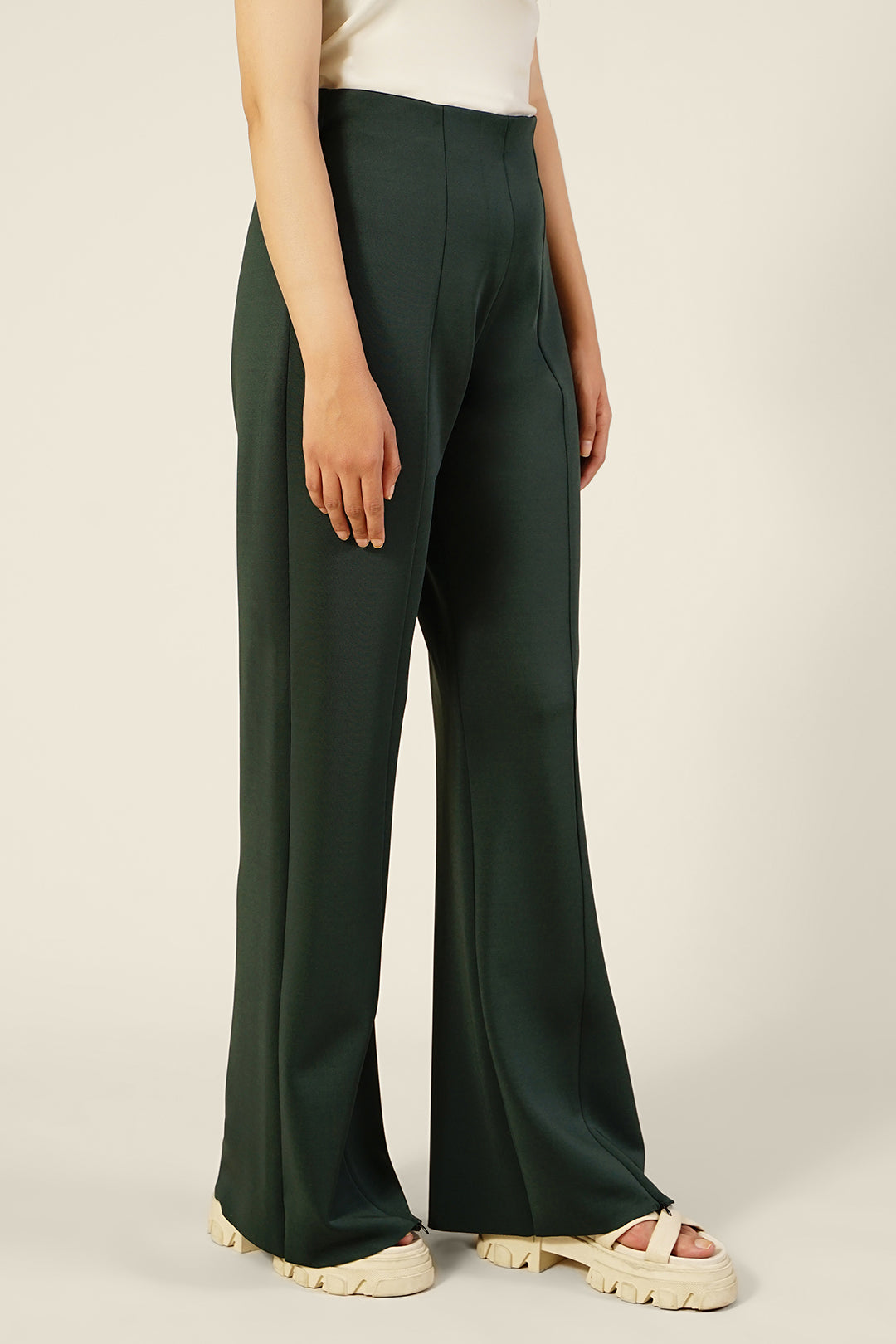 https://cdn.shopify.com/s/files/1/0611/8585/1568/files/W.FW23.262.P-2.jpg?v=1736335472