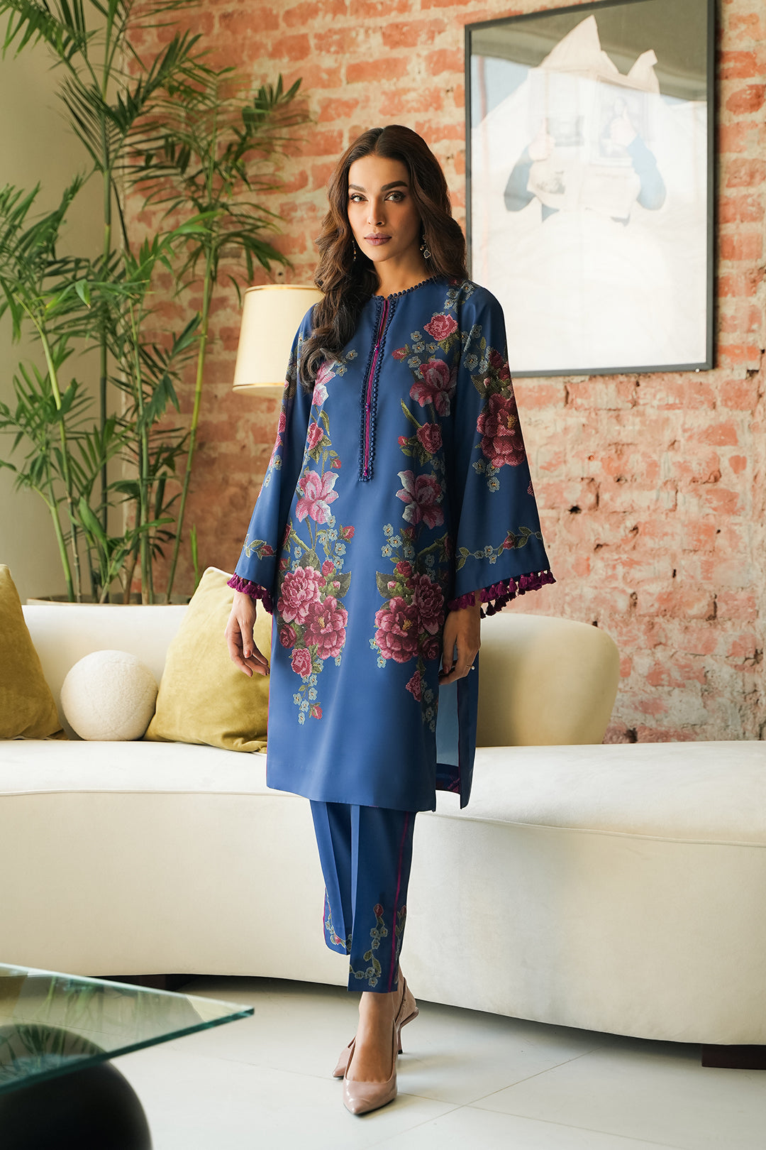 https://cdn.shopify.com/s/files/1/0611/8585/1568/files/W.FW23.270.T-1.jpg?v=1736335661