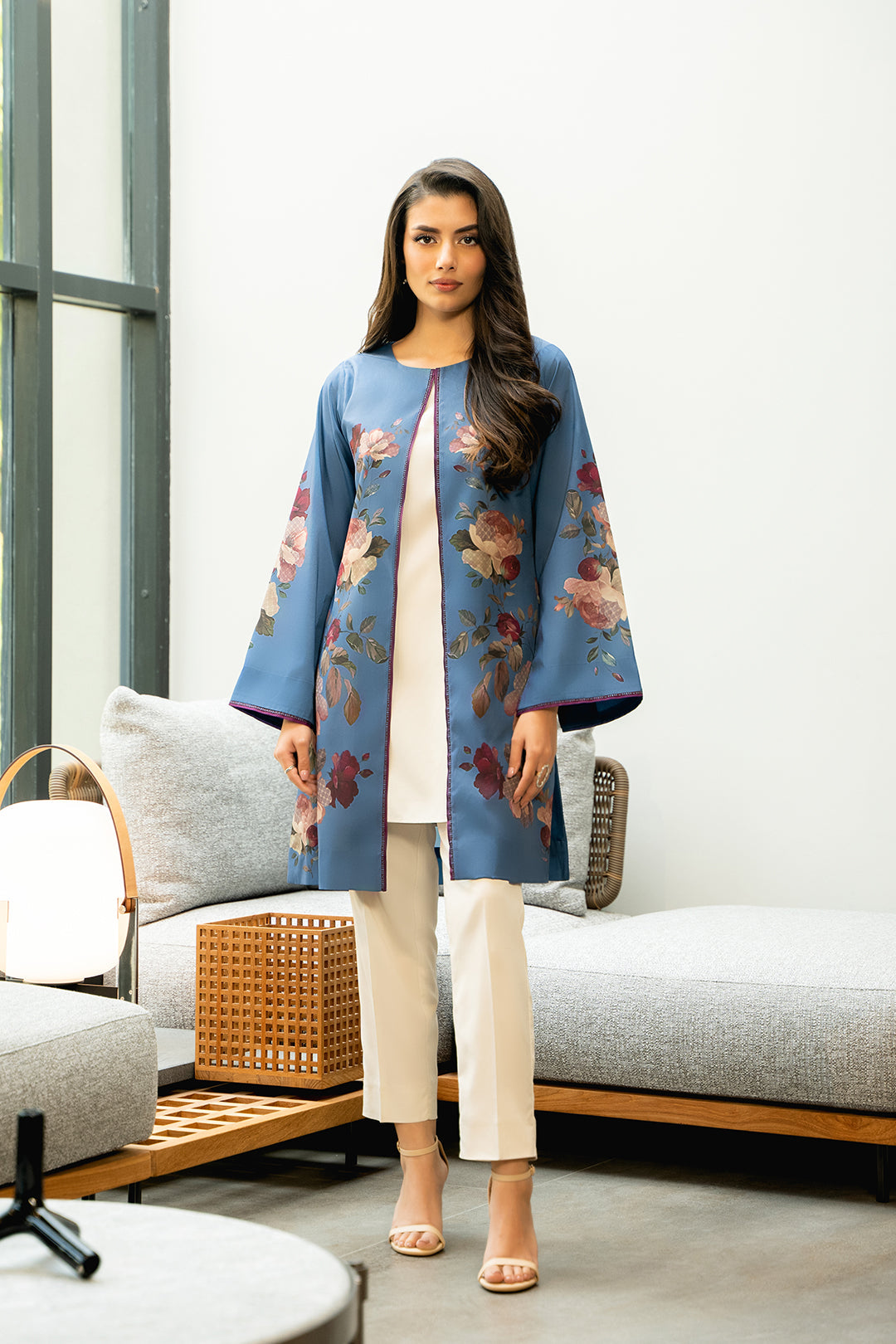 https://cdn.shopify.com/s/files/1/0611/8585/1568/files/W.FW23.300.T-1.jpg?v=1736335537