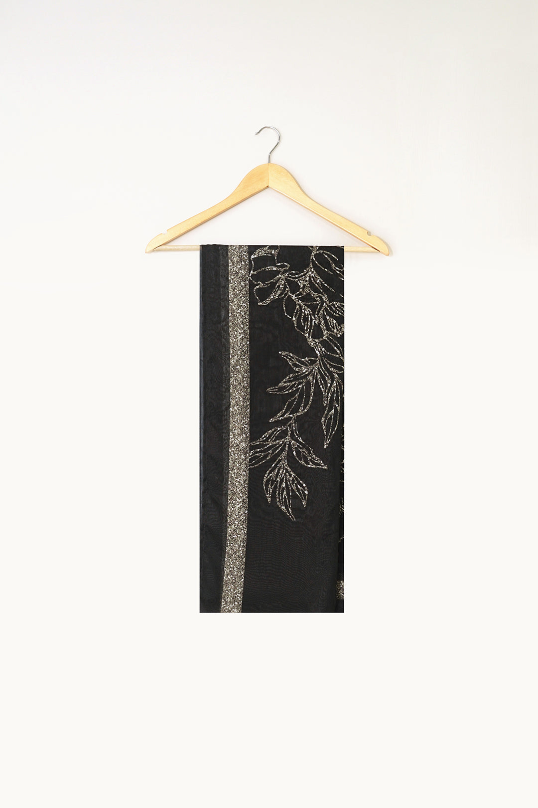 https://cdn.shopify.com/s/files/1/0611/8585/1568/files/W.FW23.317.T-2.jpg?v=1736335652