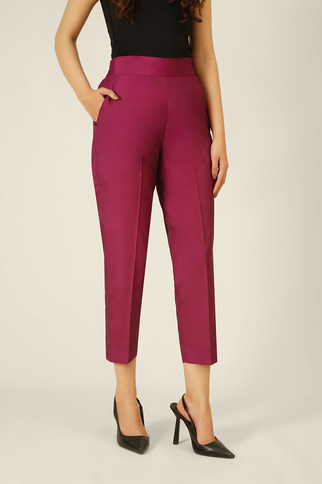 https://cdn.shopify.com/s/files/1/0611/8585/1568/files/W.FW23.384.P-2.jpg?v=1736335539