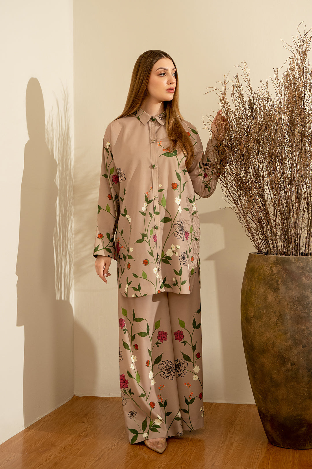 https://cdn.shopify.com/s/files/1/0611/8585/1568/files/W.FW23.387.T-3.jpg?v=1736335495