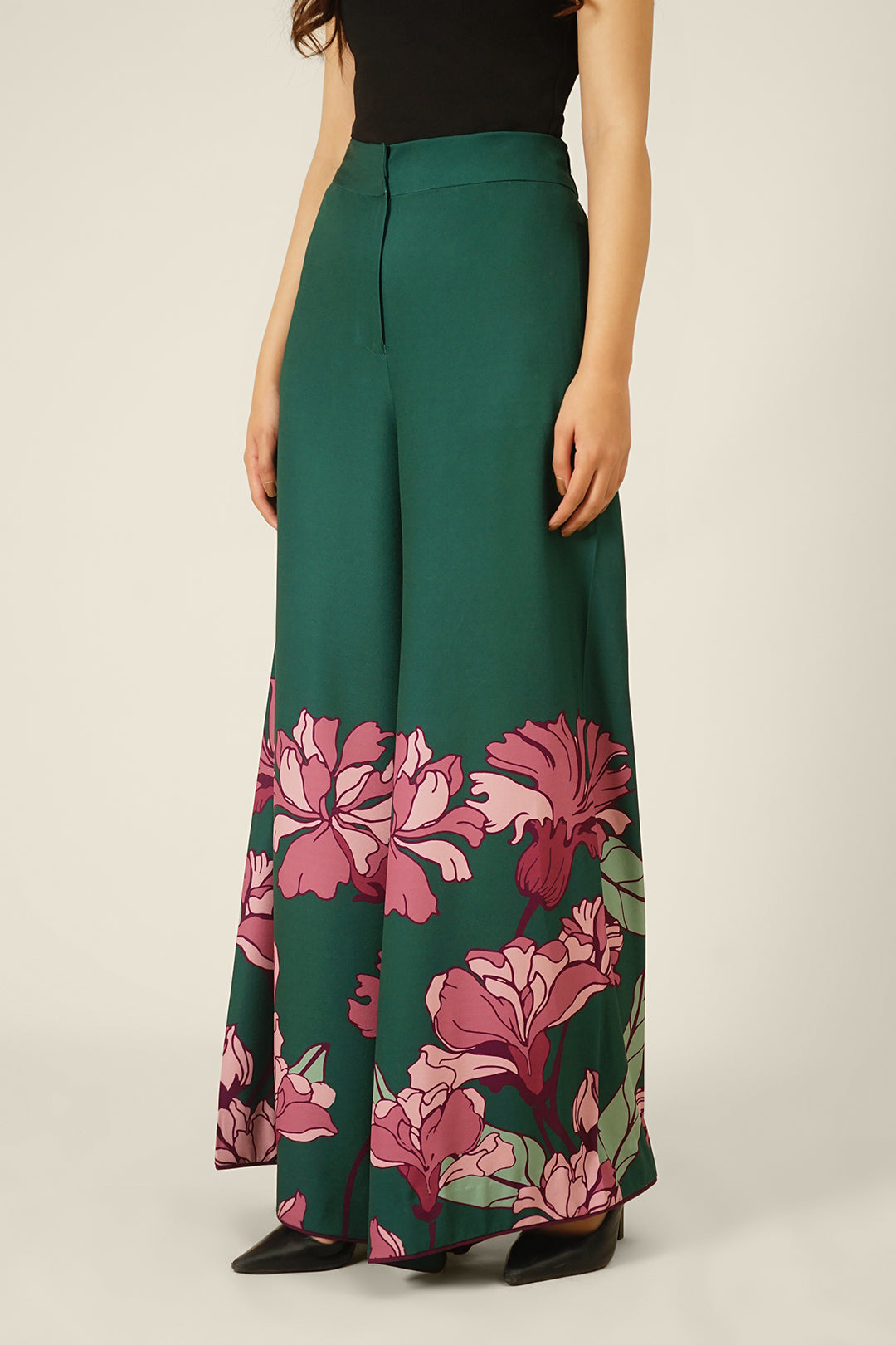 https://cdn.shopify.com/s/files/1/0611/8585/1568/files/W.FW23.403.P-1.jpg?v=1736335500