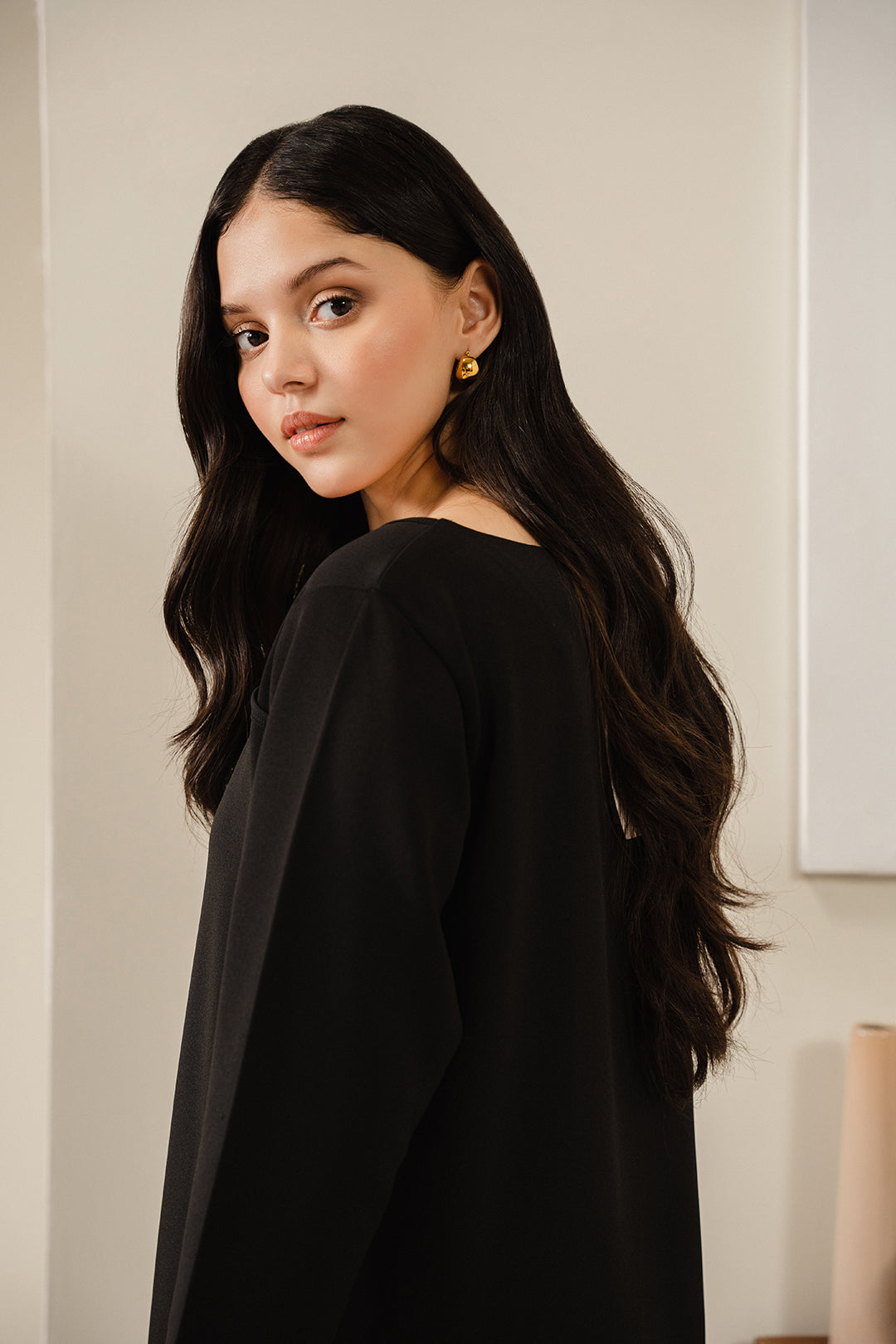 https://cdn.shopify.com/s/files/1/0611/8585/1568/files/W.FW23.408.T-2_659ddae4-982e-4aa7-9a7b-a09c458da9e1.jpg?v=1736335614