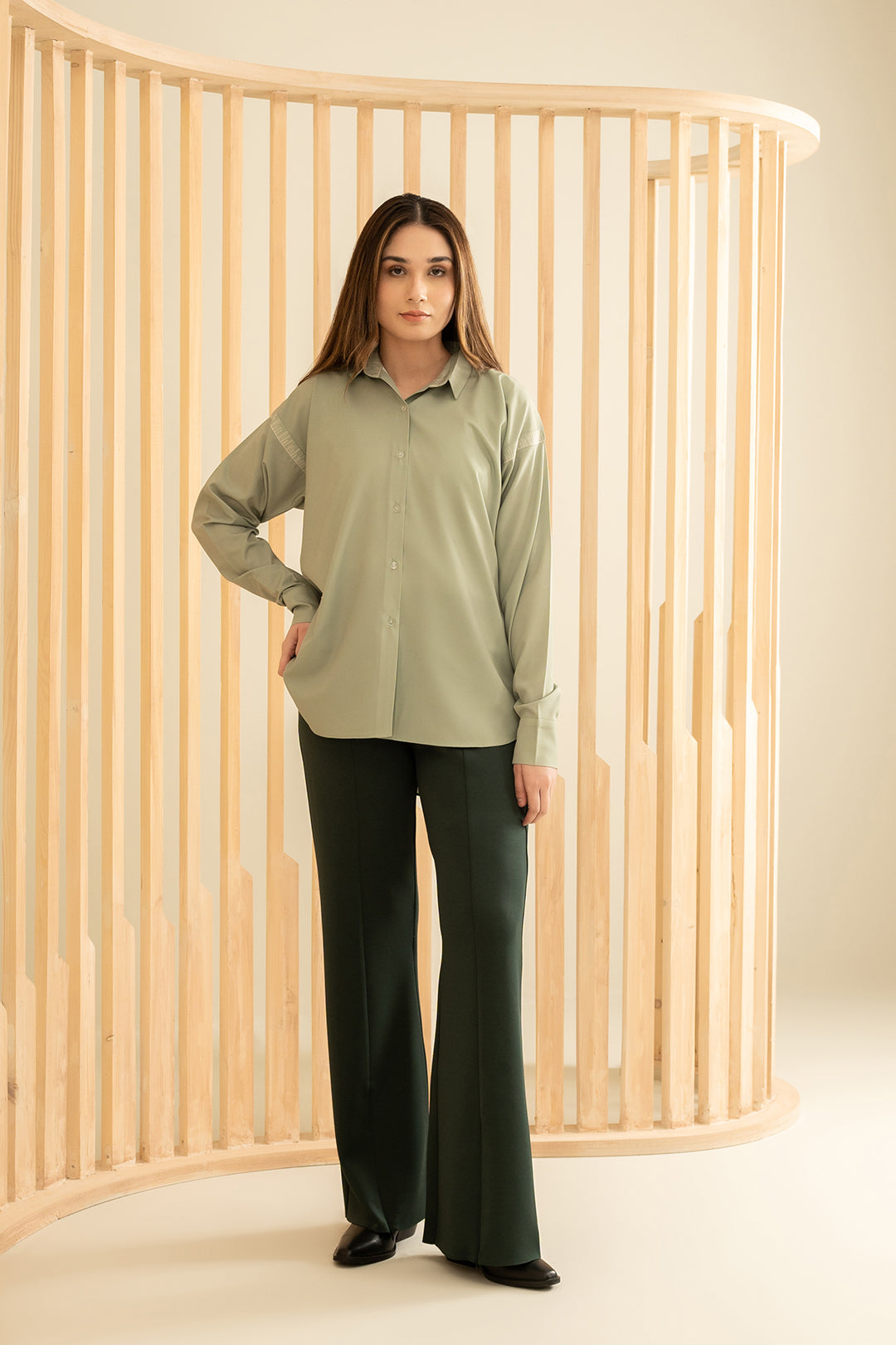 https://cdn.shopify.com/s/files/1/0611/8585/1568/files/W.FW24.011.T-1.jpg?v=1736335346