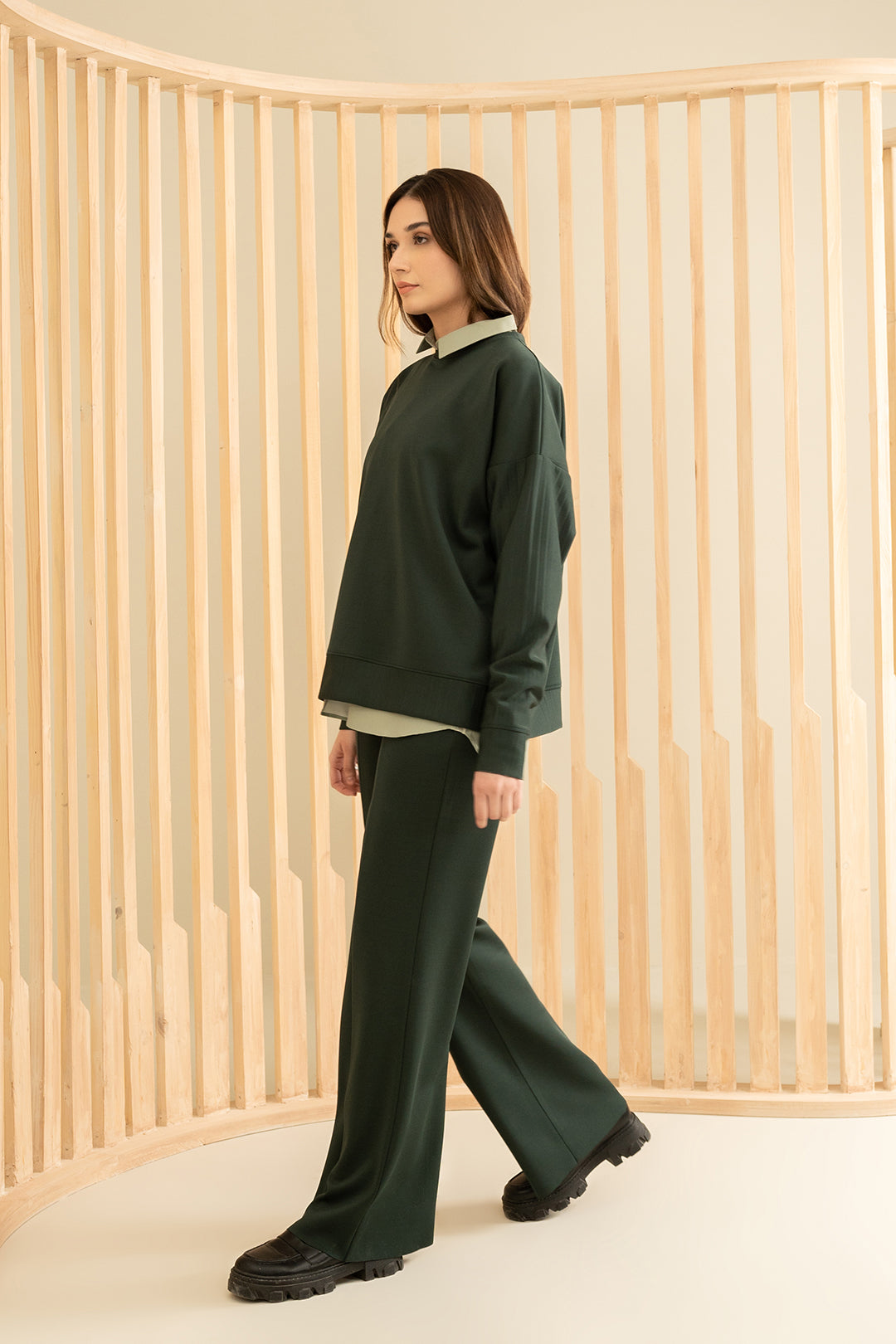 https://cdn.shopify.com/s/files/1/0611/8585/1568/files/W.FW24.012.T-3.jpg?v=1736335345