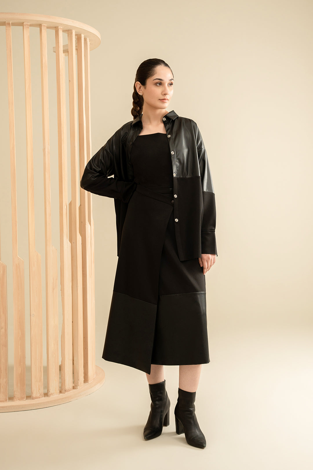 https://cdn.shopify.com/s/files/1/0611/8585/1568/files/W.FW24.020.P-1.jpg?v=1736335359