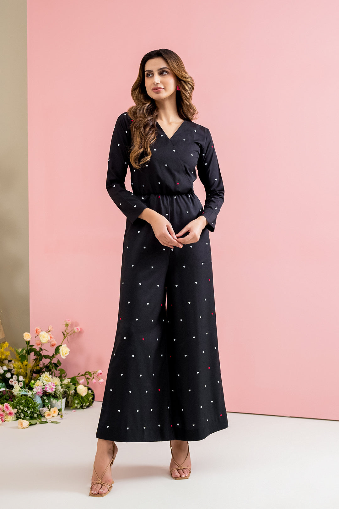 https://cdn.shopify.com/s/files/1/0611/8585/1568/files/W.FW24.053.T-1.jpg?v=1736335428