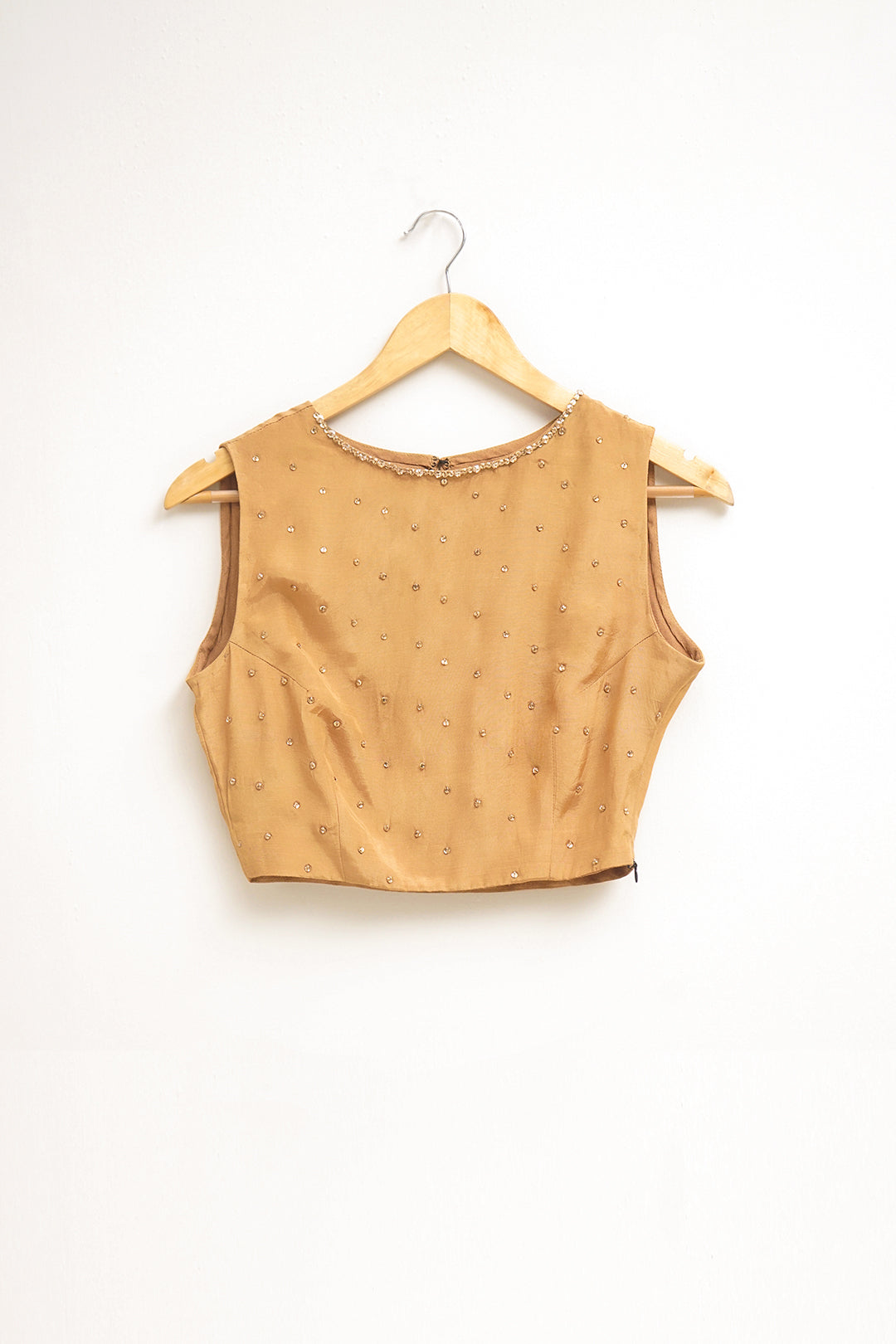 https://cdn.shopify.com/s/files/1/0611/8585/1568/files/W.FW24.088.T-1.jpg?v=1736335376