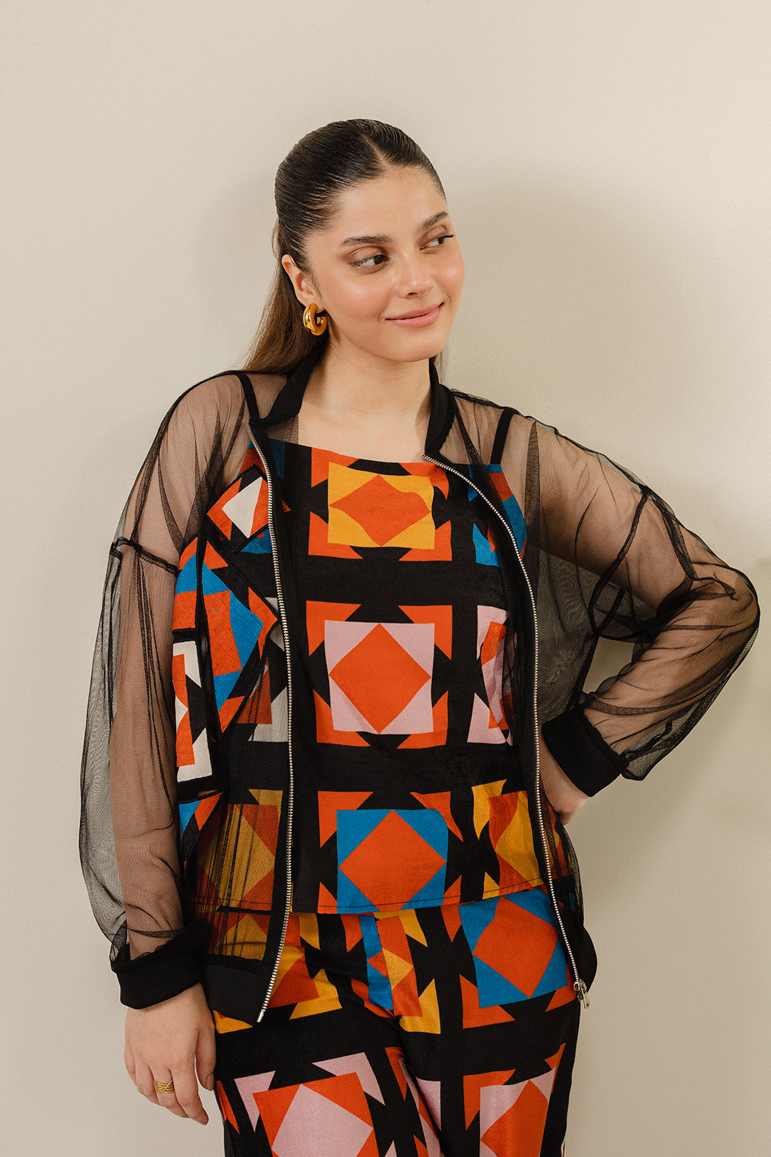 https://cdn.shopify.com/s/files/1/0611/8585/1568/files/W.FW24.089.T-1.jpg?v=1736334423