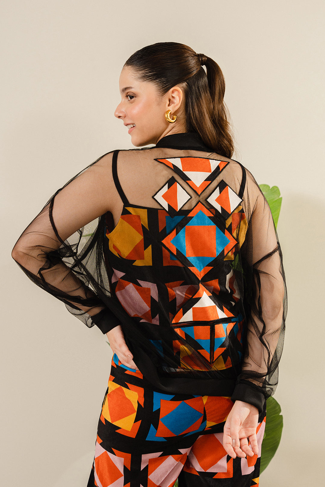 https://cdn.shopify.com/s/files/1/0611/8585/1568/files/W.FW24.089.T-4.jpg?v=1736334423