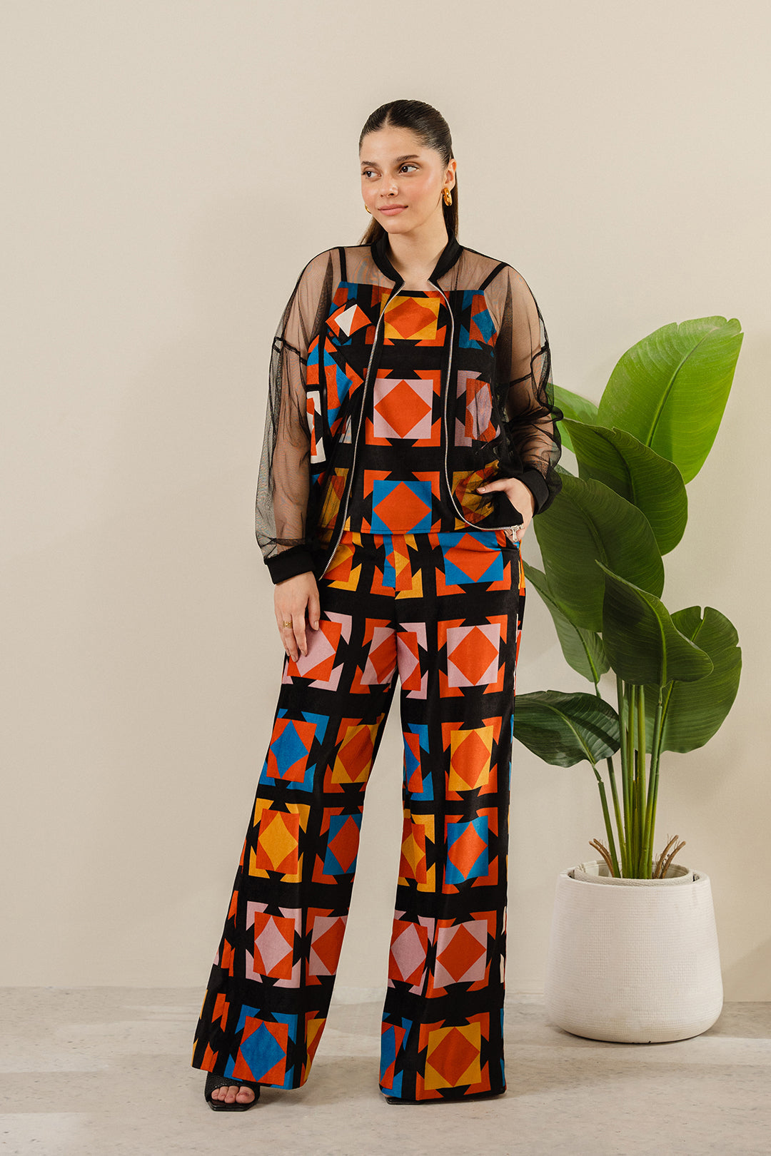 https://cdn.shopify.com/s/files/1/0611/8585/1568/files/W.FW24.090.T-1.jpg?v=1736334422