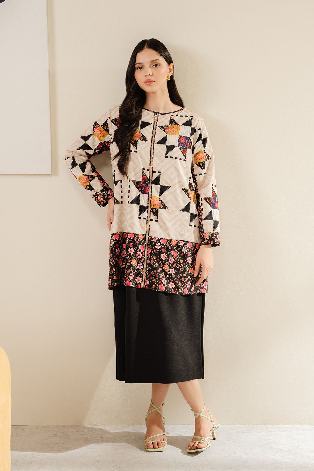 https://cdn.shopify.com/s/files/1/0611/8585/1568/files/W.FW24.093.T-1.jpg?v=1736334419