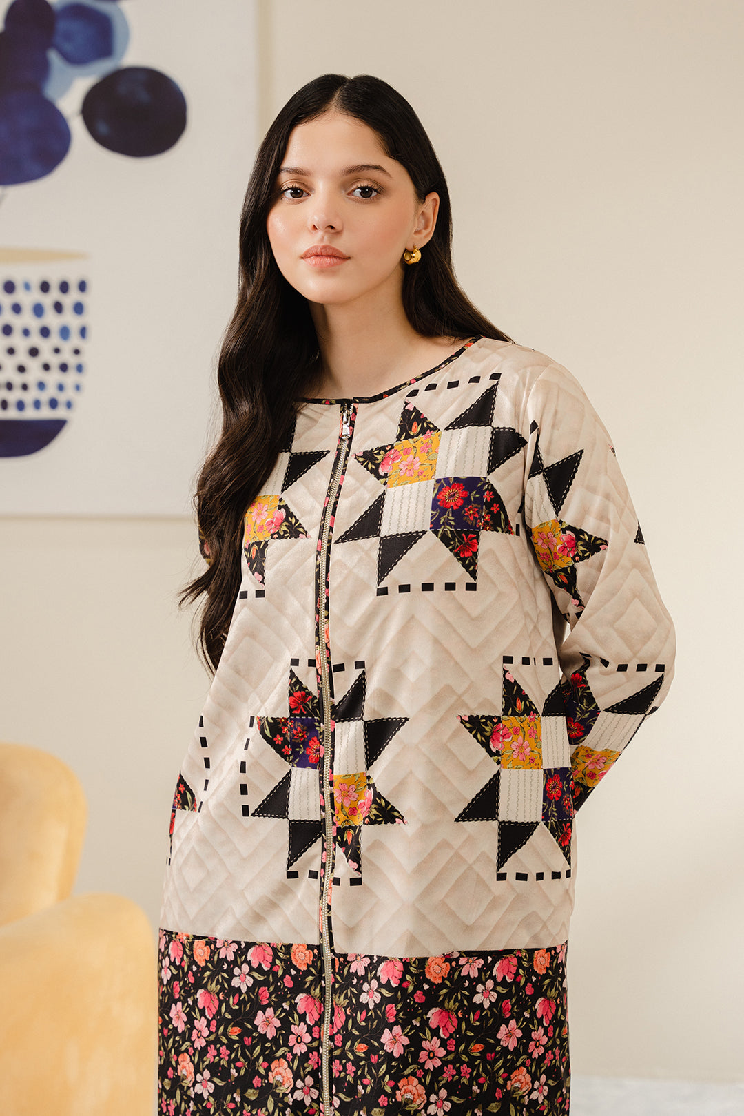 https://cdn.shopify.com/s/files/1/0611/8585/1568/files/W.FW24.093.T-2.jpg?v=1736334419