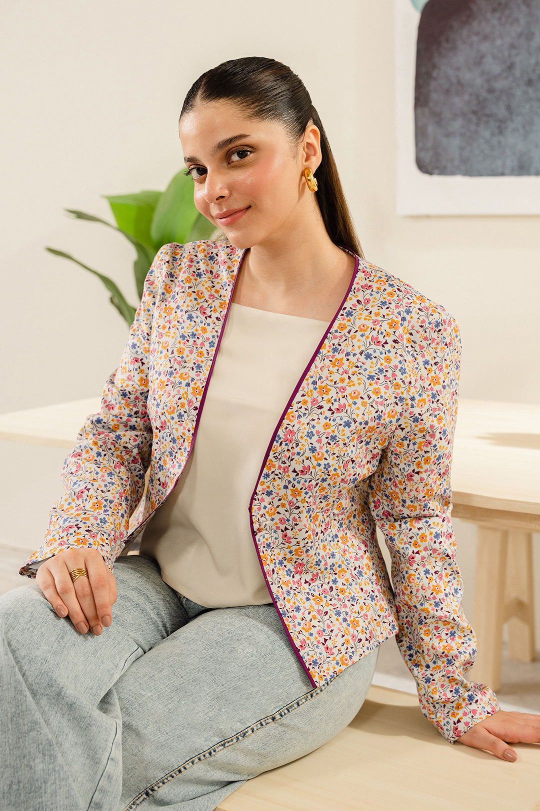 https://cdn.shopify.com/s/files/1/0611/8585/1568/files/W.FW24.097.T-2.jpg?v=1736334414