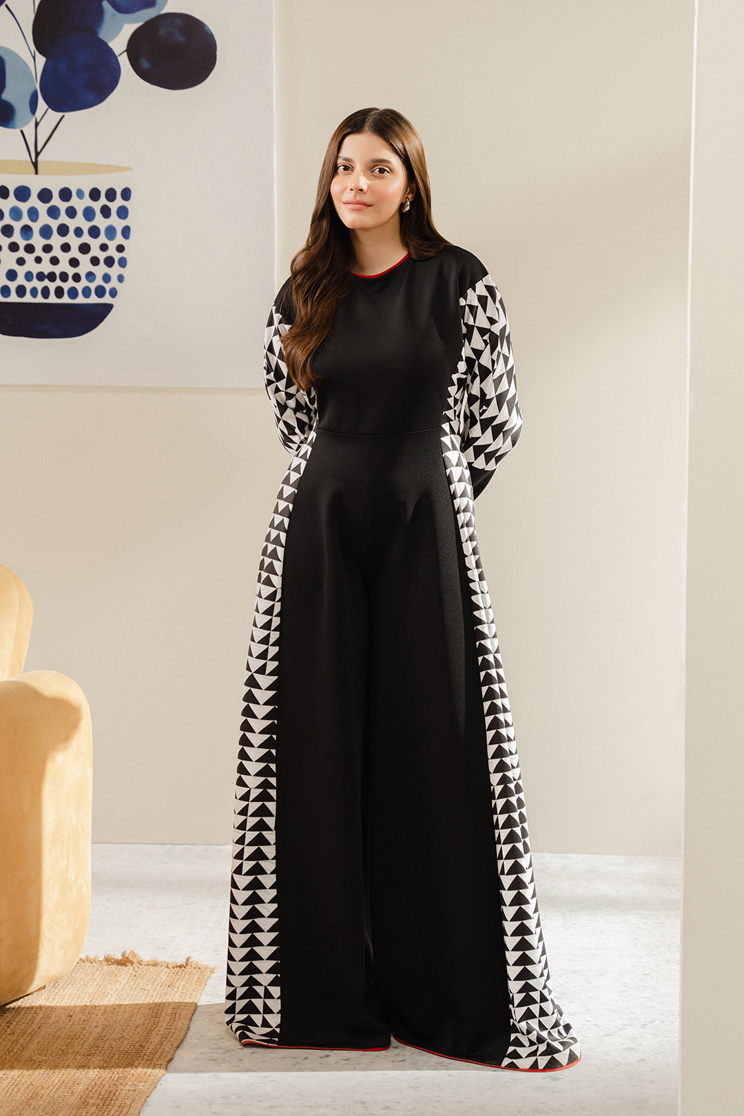 https://cdn.shopify.com/s/files/1/0611/8585/1568/files/W.FW24.099.T-1.jpg?v=1736334412