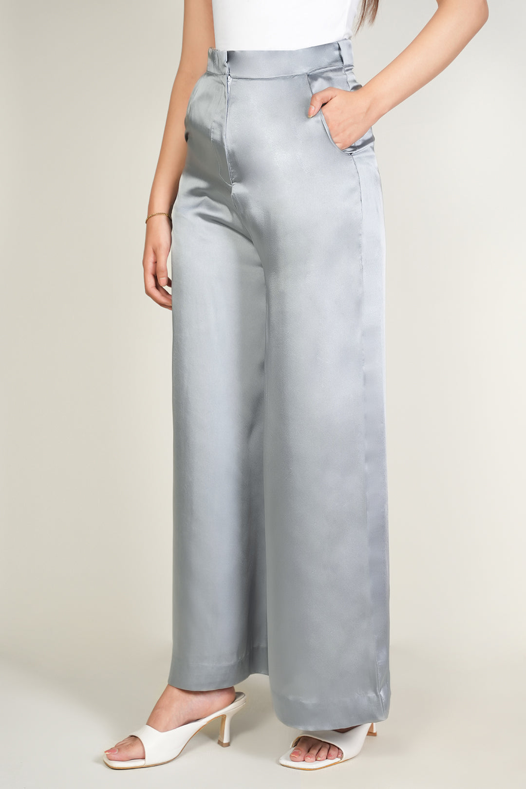 https://cdn.shopify.com/s/files/1/0611/8585/1568/files/W.FW24.124.P-1.jpg?v=1736334393