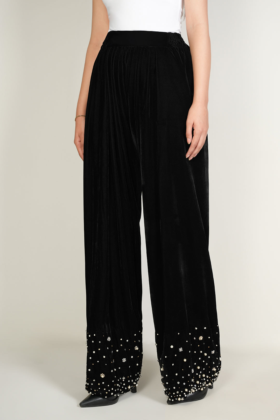 https://cdn.shopify.com/s/files/1/0611/8585/1568/files/W.FW24.131.P-1.jpg?v=1736334387