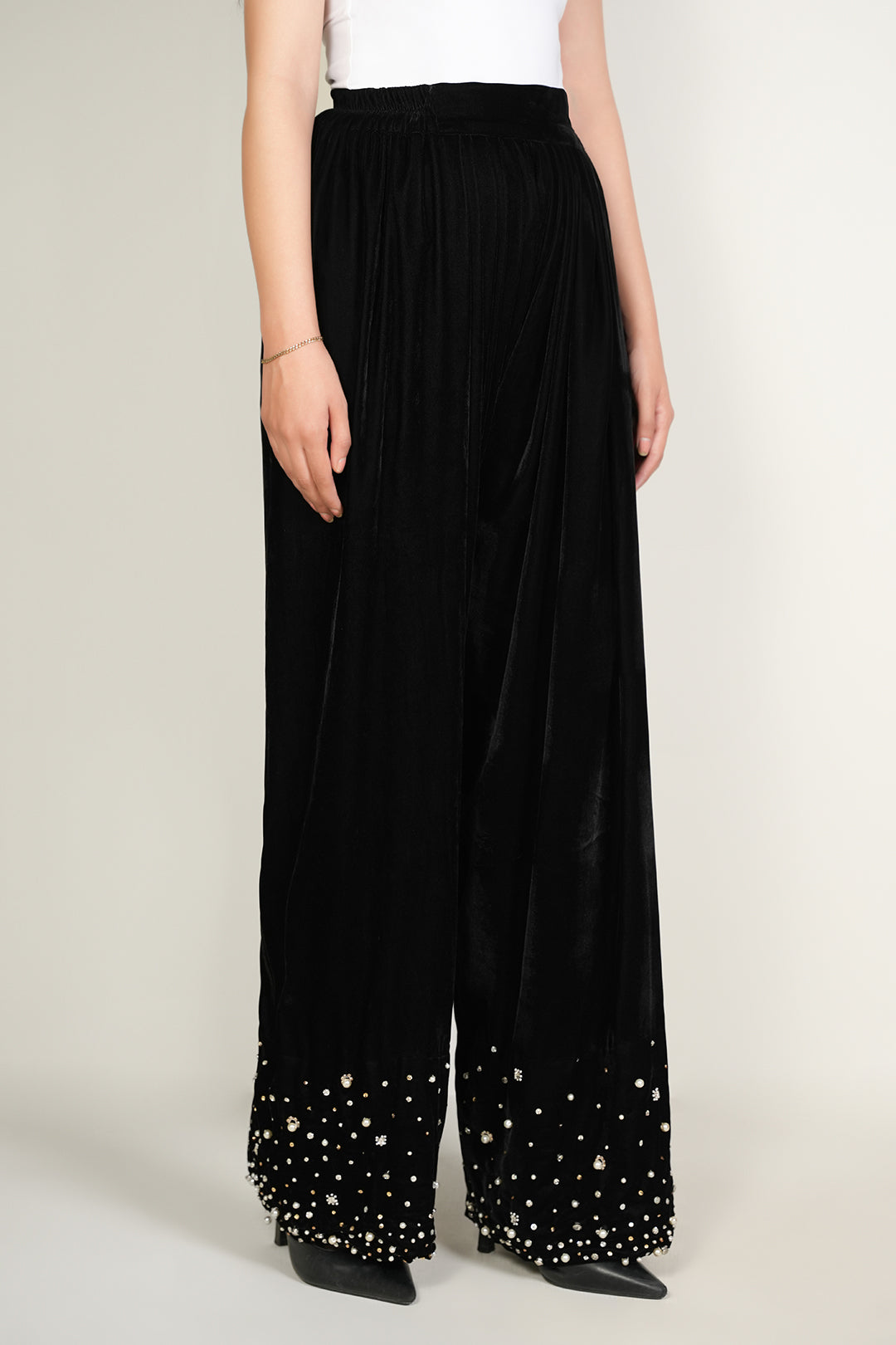 https://cdn.shopify.com/s/files/1/0611/8585/1568/files/W.FW24.131.P-2.jpg?v=1736334387