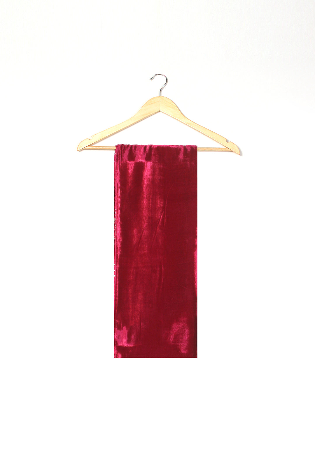 https://cdn.shopify.com/s/files/1/0611/8585/1568/files/W.FW24.135.T-2.jpg?v=1736334400