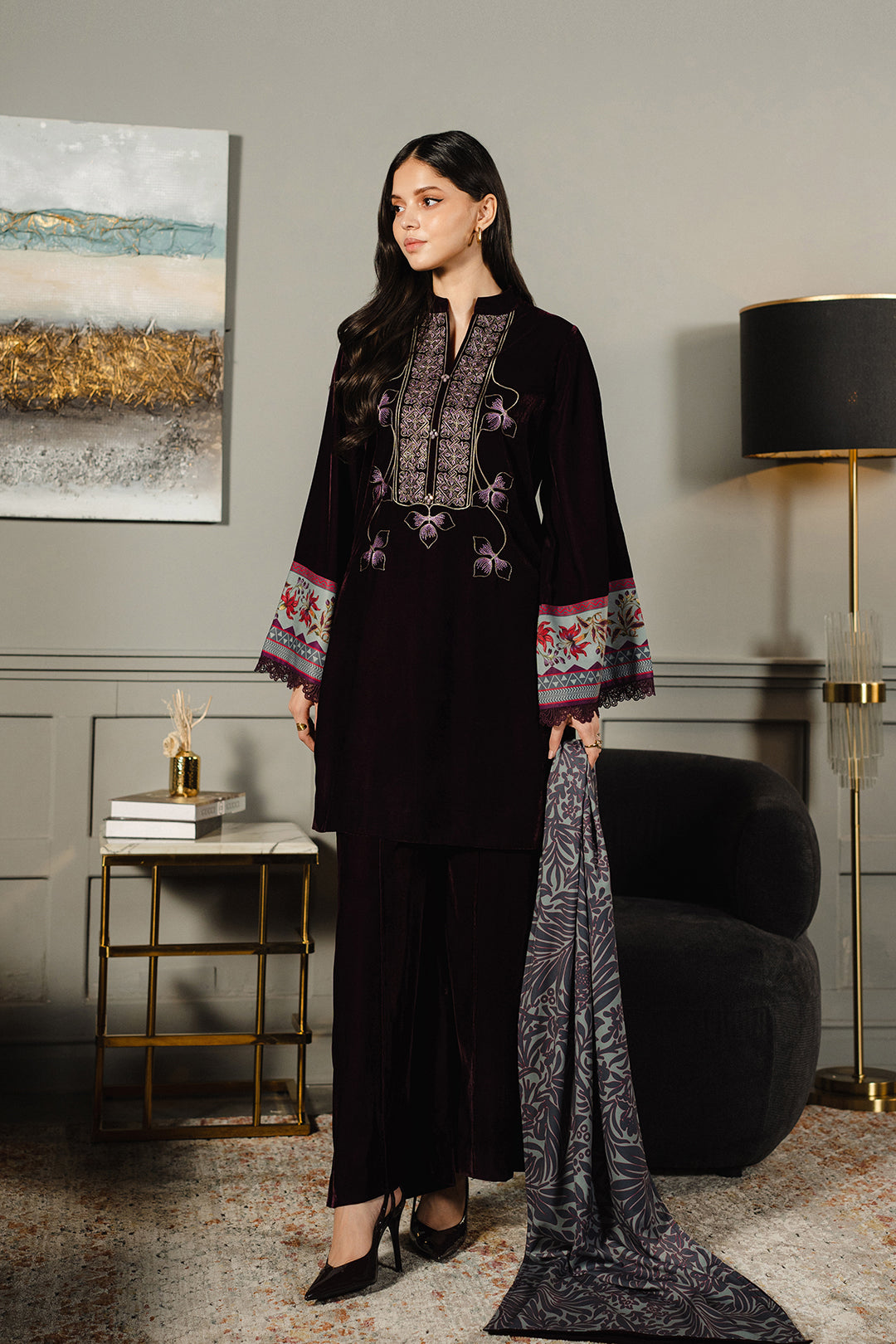 https://cdn.shopify.com/s/files/1/0611/8585/1568/files/W.FW24.191.T-3.jpg?v=1736334319