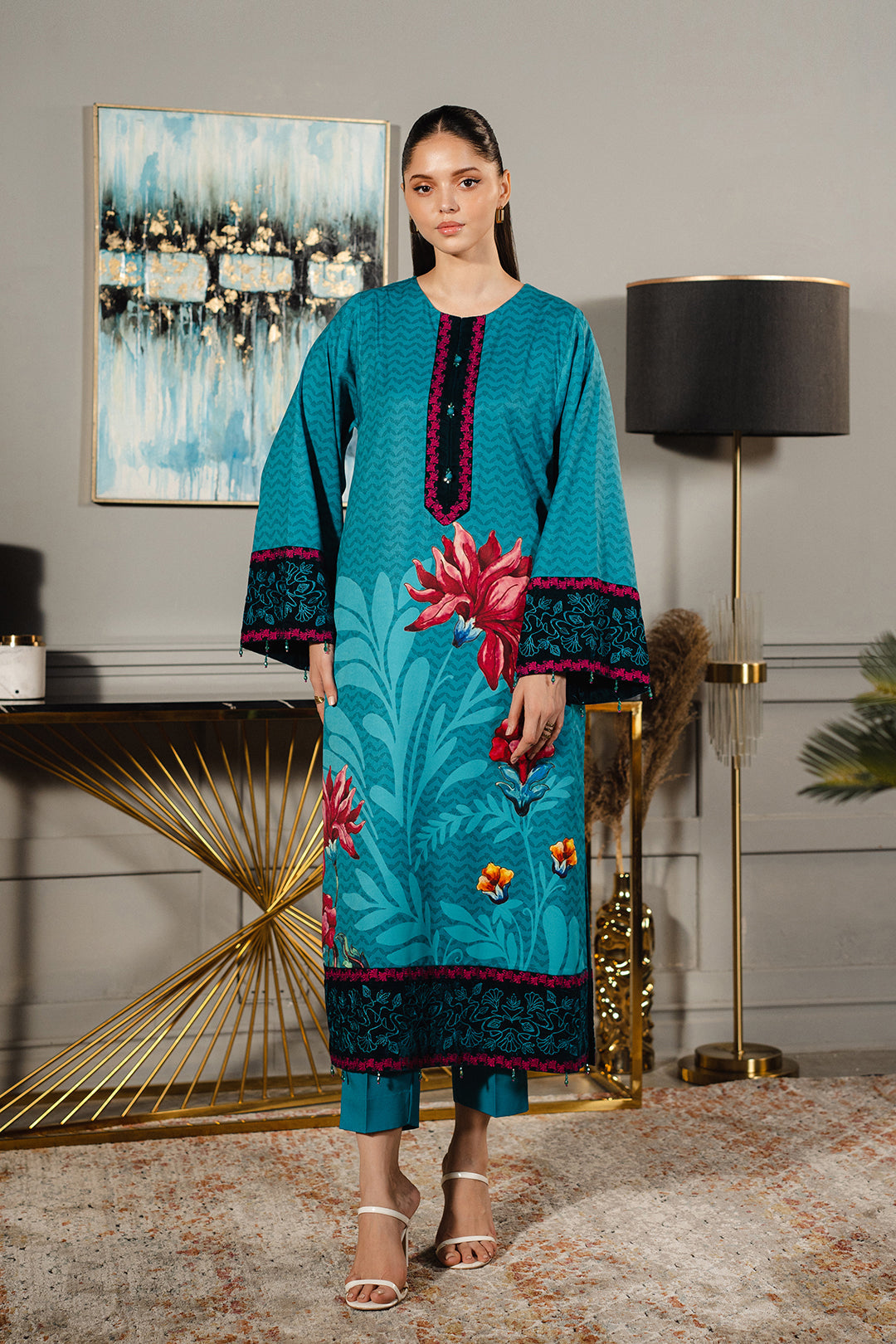 https://cdn.shopify.com/s/files/1/0611/8585/1568/files/W.FW24.192.T-1.jpg?v=1736334317