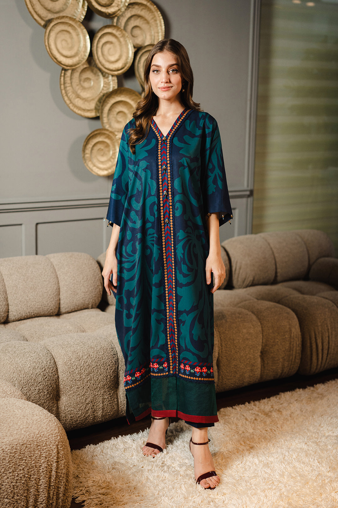 https://cdn.shopify.com/s/files/1/0611/8585/1568/files/W.FW24.195.T-1.jpg?v=1736334314