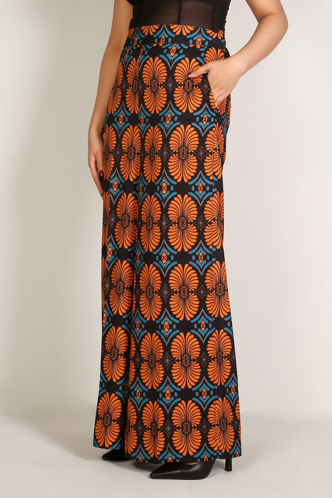 https://cdn.shopify.com/s/files/1/0611/8585/1568/files/W.FW24.200.P-1.jpg?v=1736334324