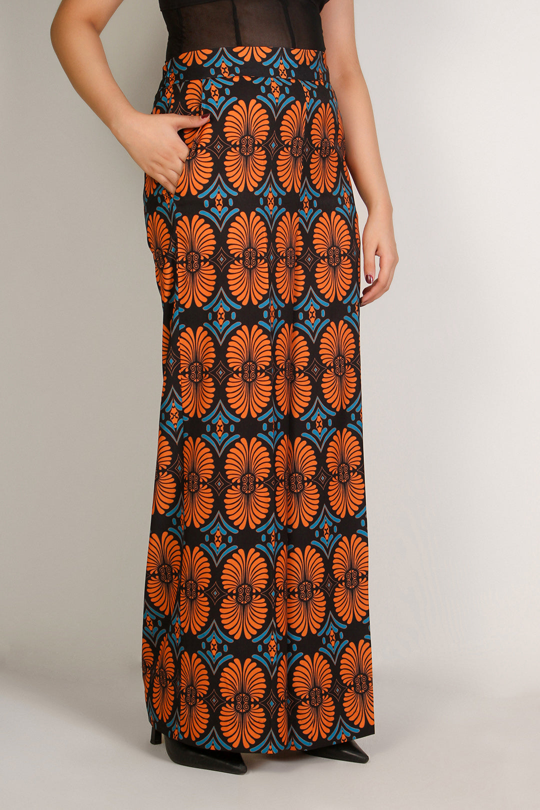 https://cdn.shopify.com/s/files/1/0611/8585/1568/files/W.FW24.200.P-2.jpg?v=1736334324