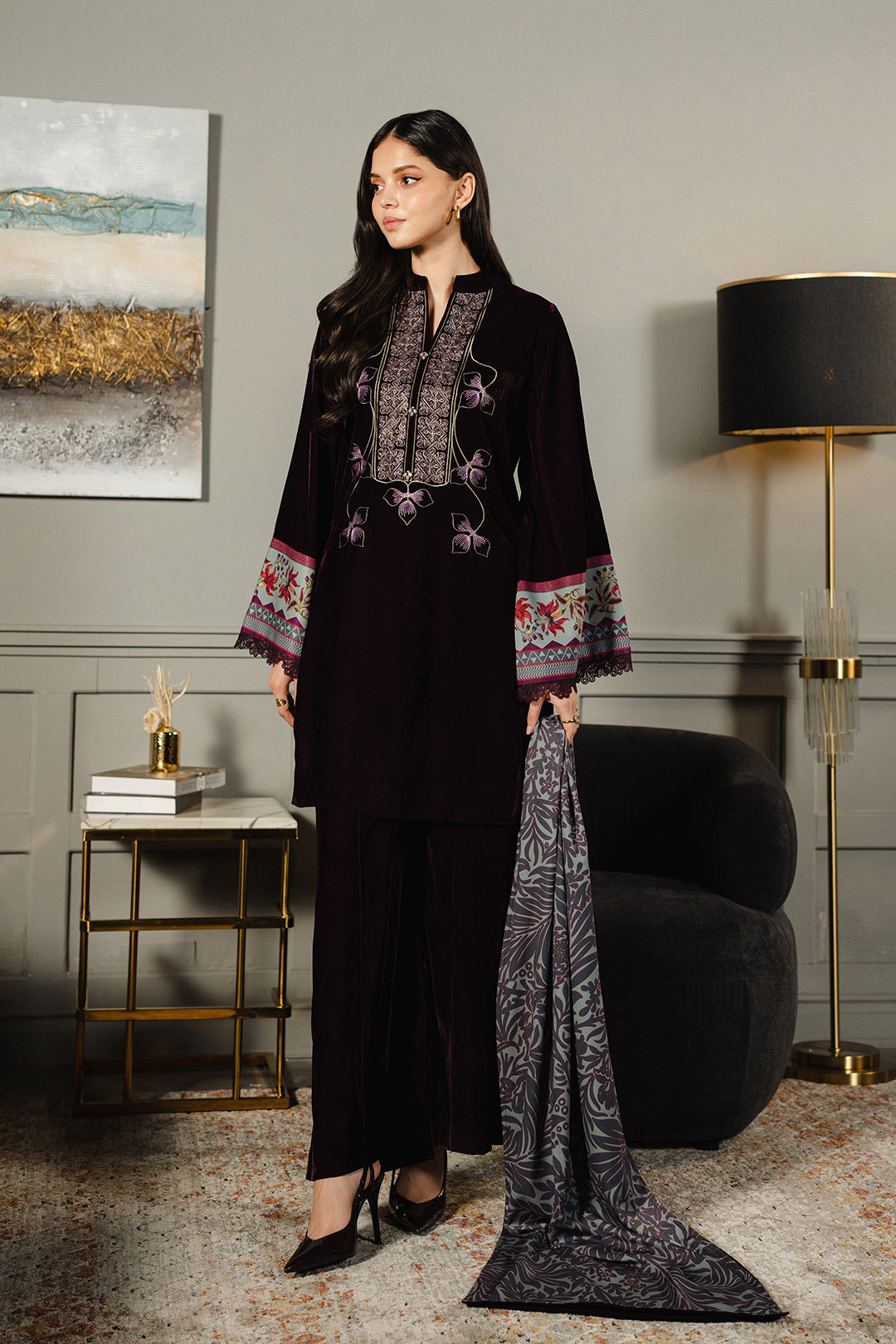 https://cdn.shopify.com/s/files/1/0611/8585/1568/files/W.FW24.207.T-3.jpg?v=1736334326