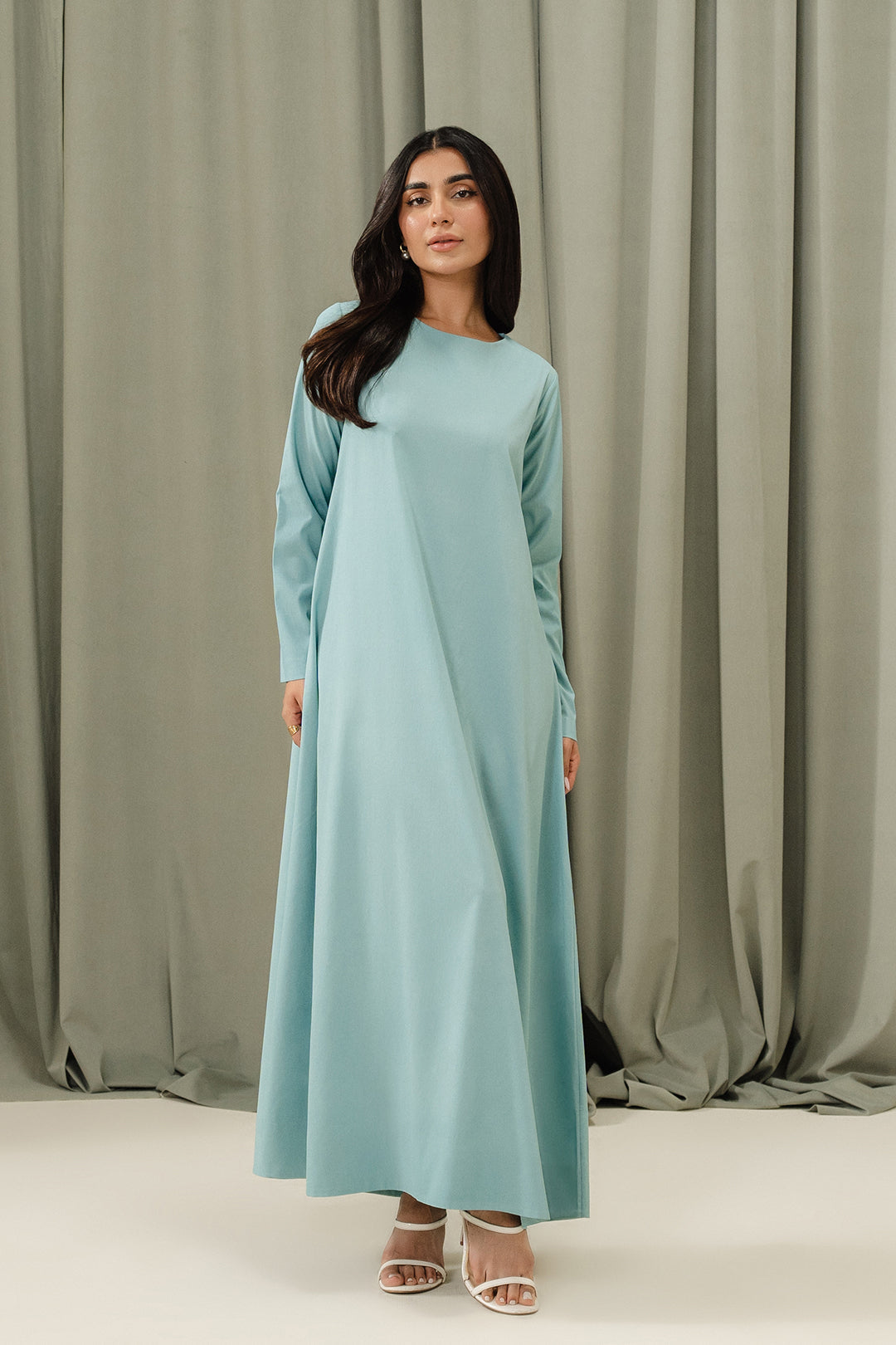 https://cdn.shopify.com/s/files/1/0611/8585/1568/files/W.FW24.212.T-1.jpg?v=1736334352