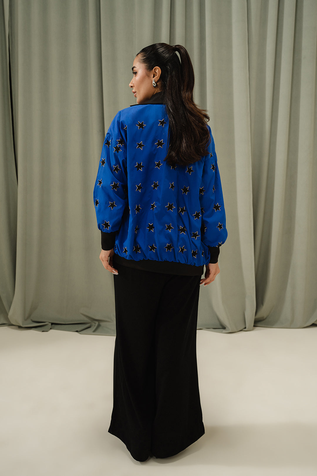 https://cdn.shopify.com/s/files/1/0611/8585/1568/files/W.FW24.215.T-4.jpg?v=1736334350