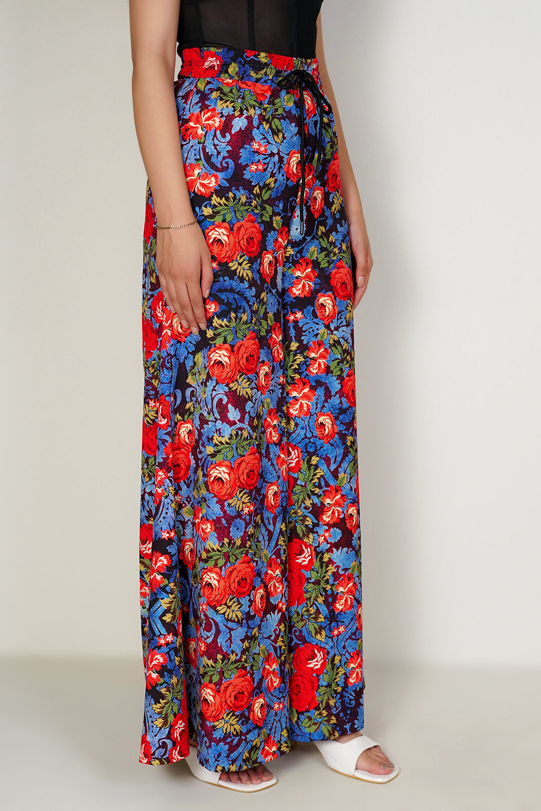 https://cdn.shopify.com/s/files/1/0611/8585/1568/files/W.FW24.233.P-2.jpg?v=1736334357