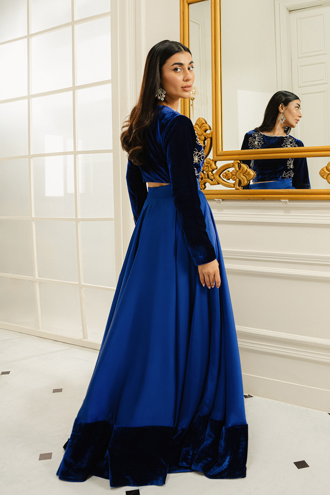 https://cdn.shopify.com/s/files/1/0611/8585/1568/files/W.FW24.243.T-4.jpg?v=1736334272