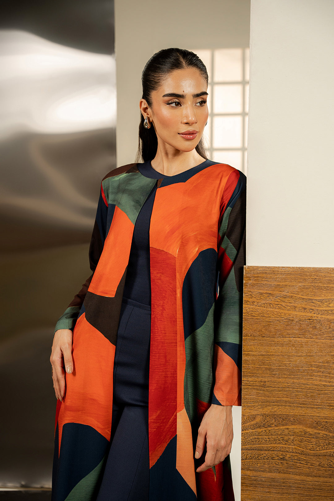 https://cdn.shopify.com/s/files/1/0611/8585/1568/files/W.FW24.277.T-2.jpg?v=1736334303