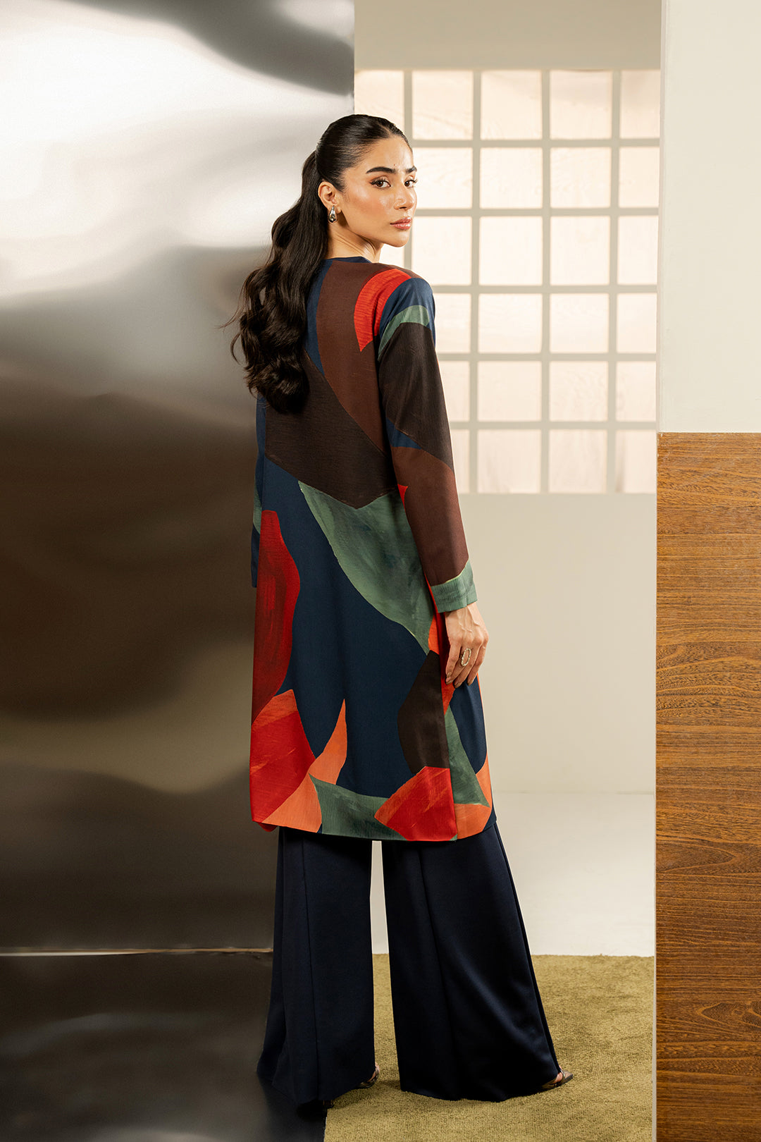 https://cdn.shopify.com/s/files/1/0611/8585/1568/files/W.FW24.277.T-4.jpg?v=1736334303