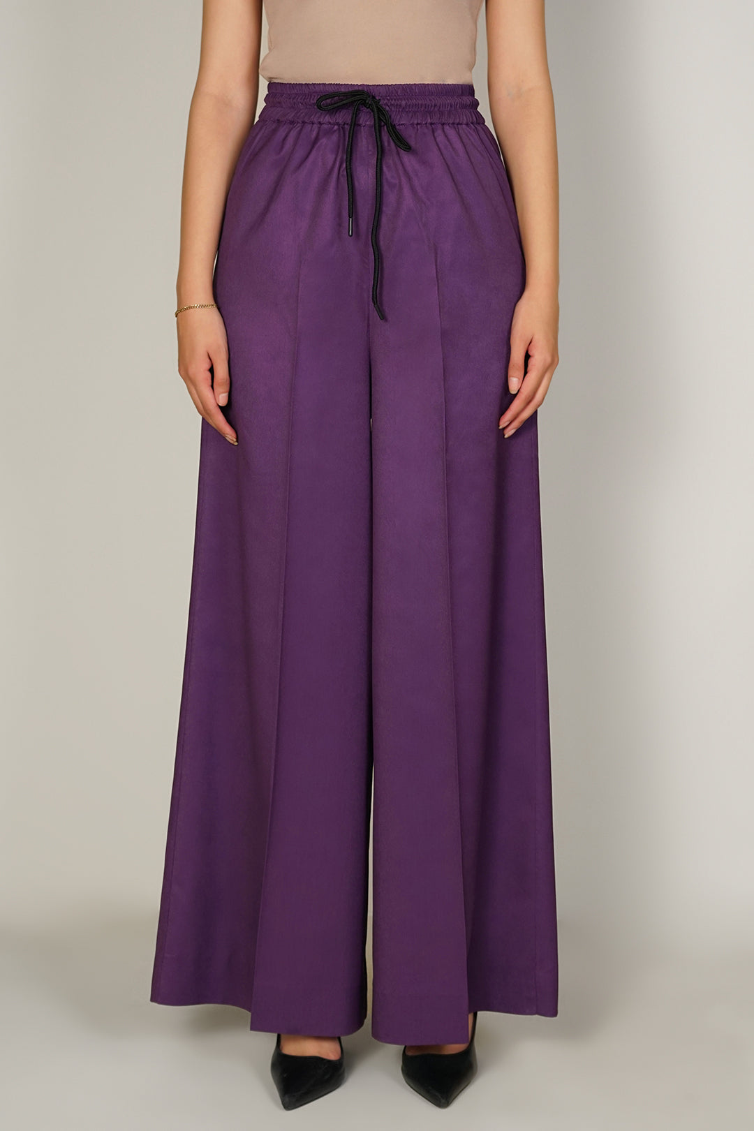 https://cdn.shopify.com/s/files/1/0611/8585/1568/files/W.FW24.299.P-3.jpg?v=1736334304