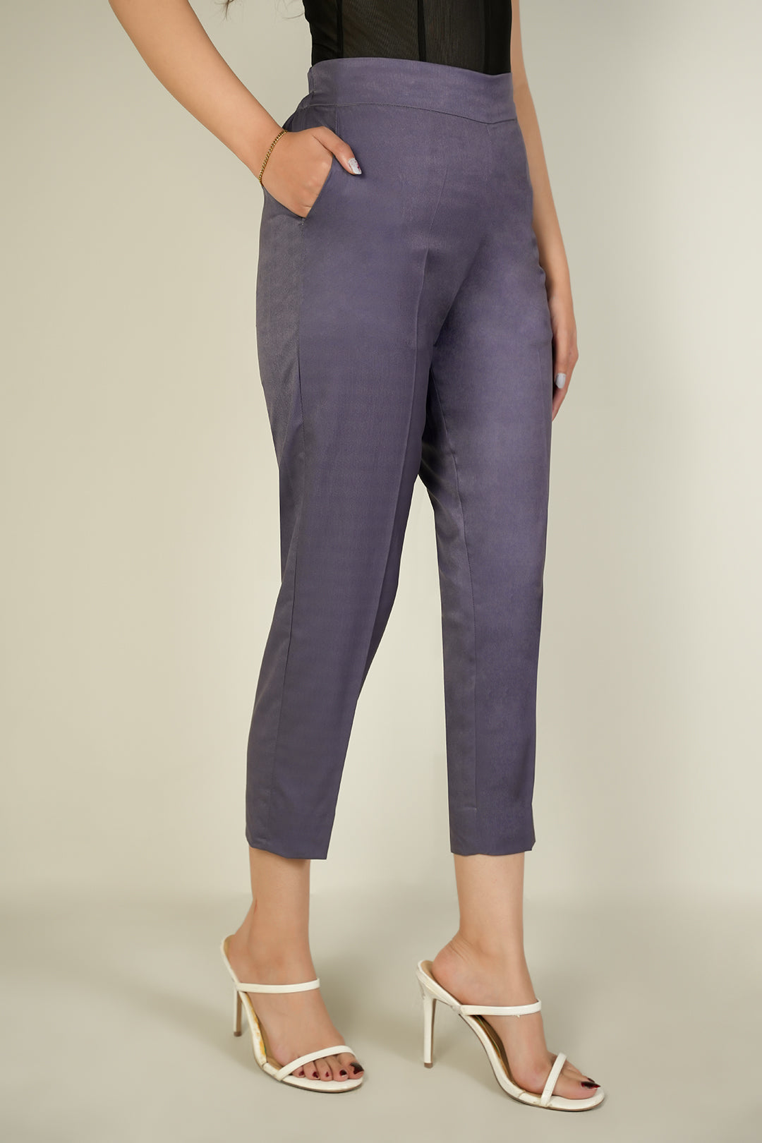 https://cdn.shopify.com/s/files/1/0611/8585/1568/files/W.FW24.330.P-2.jpg?v=1736334219
