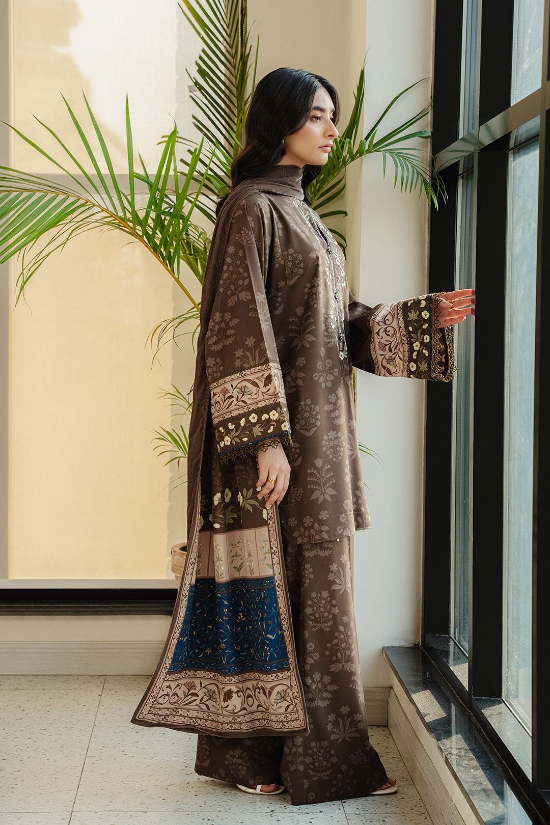 https://cdn.shopify.com/s/files/1/0611/8585/1568/files/W.FW24.356.T-4.jpg?v=1736334223