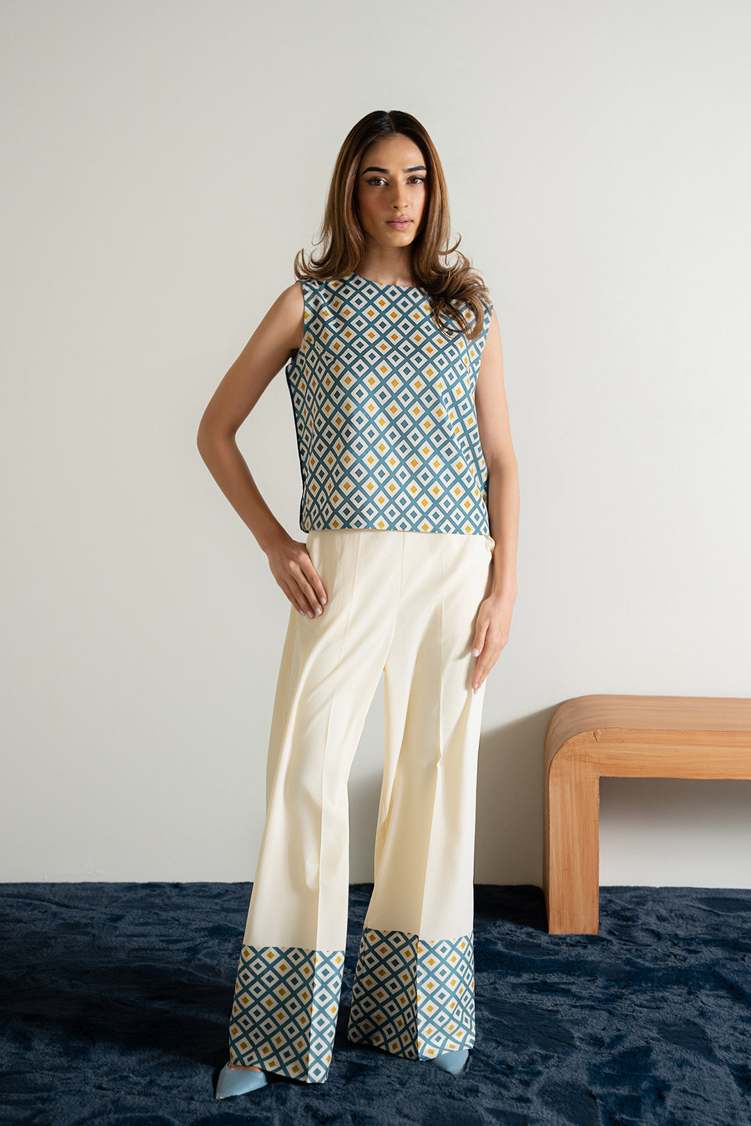https://cdn.shopify.com/s/files/1/0611/8585/1568/files/W.FW25.004.T-1.jpg?v=1736334197