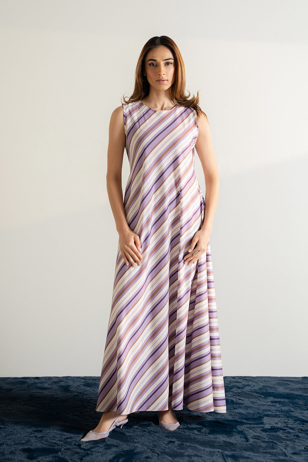https://cdn.shopify.com/s/files/1/0611/8585/1568/files/W.FW25.007.T-1.jpg?v=1736334193